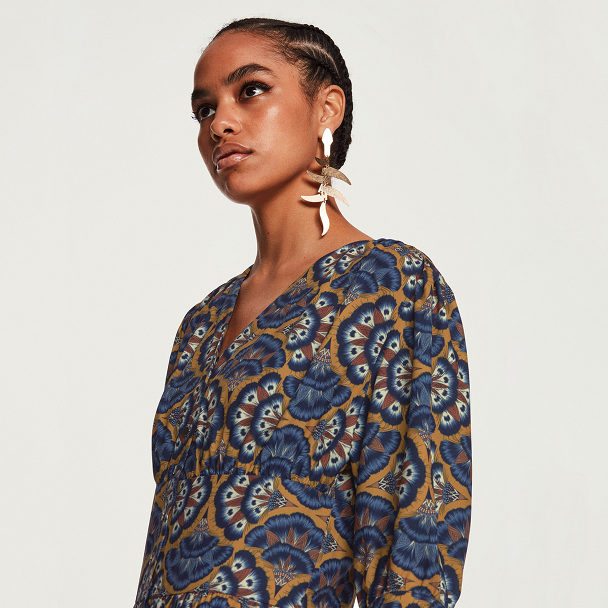 فستان إيه لاين طويل بطبعات وأكمام 3/4 وياقة v من رينا-women-clothing-dresses-image-2