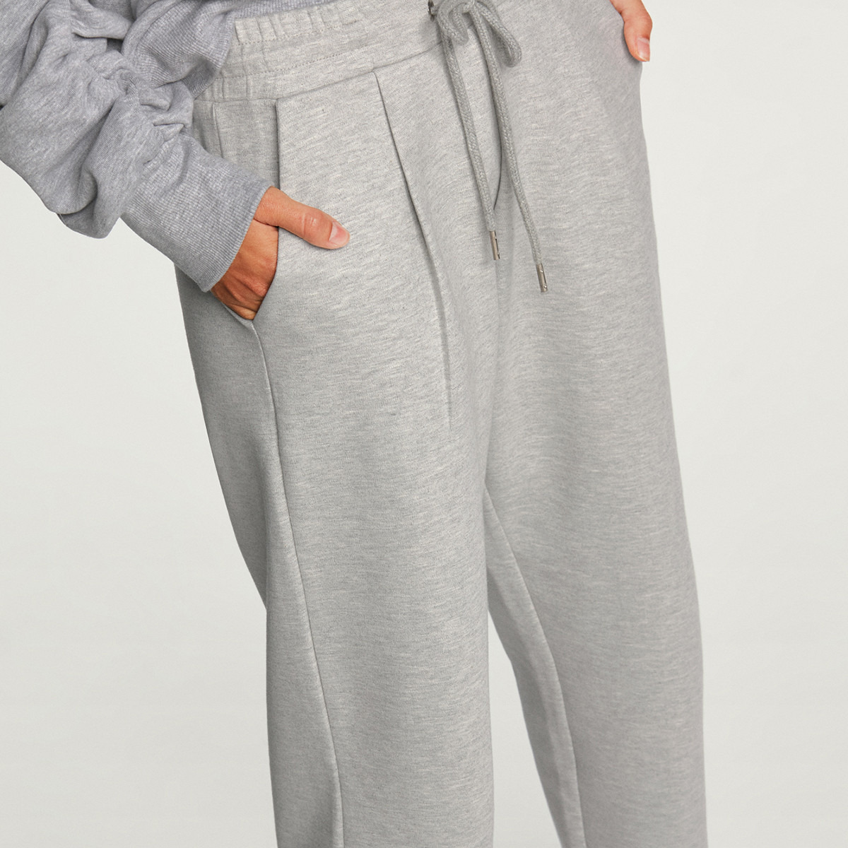 بنطلون رياضي سادة بجيوب وخصر مطّاطي من رينا-women-clothing-bottoms-joggers-image-8