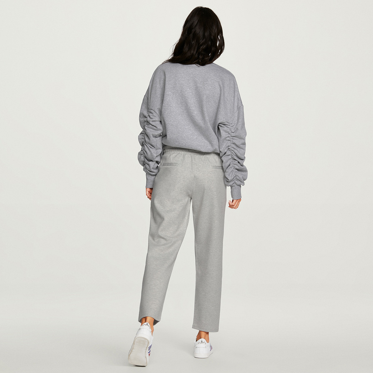 بنطلون رياضي سادة بجيوب وخصر مطّاطي من رينا-women-clothing-bottoms-joggers-image-9