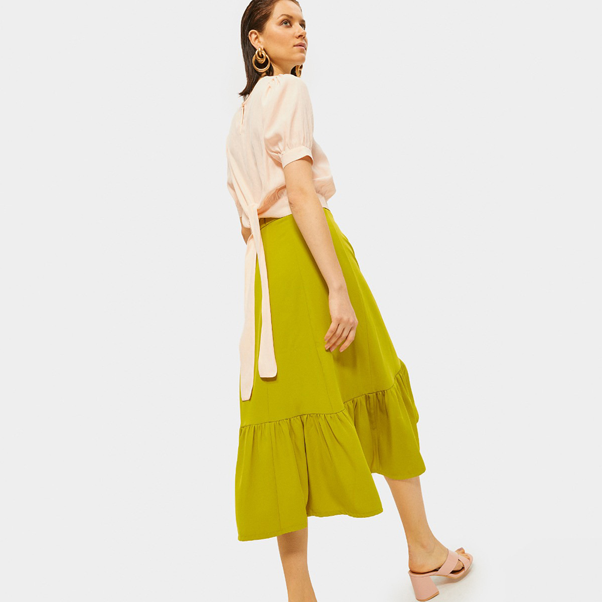 تنورة إيه لاين سادة متوسطة الإرتفاع  بكشكشة من رينا-women-clothing-bottoms-skirts-image-5
