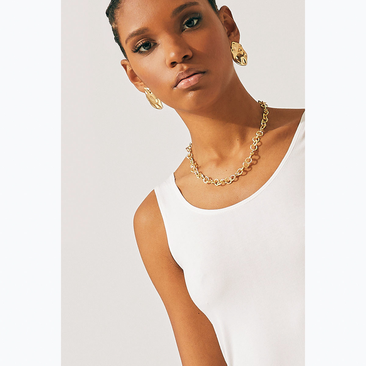 فيست دون أكمام سادة بياقة عميقة من رينا-women-clothing-tshirts-image-6