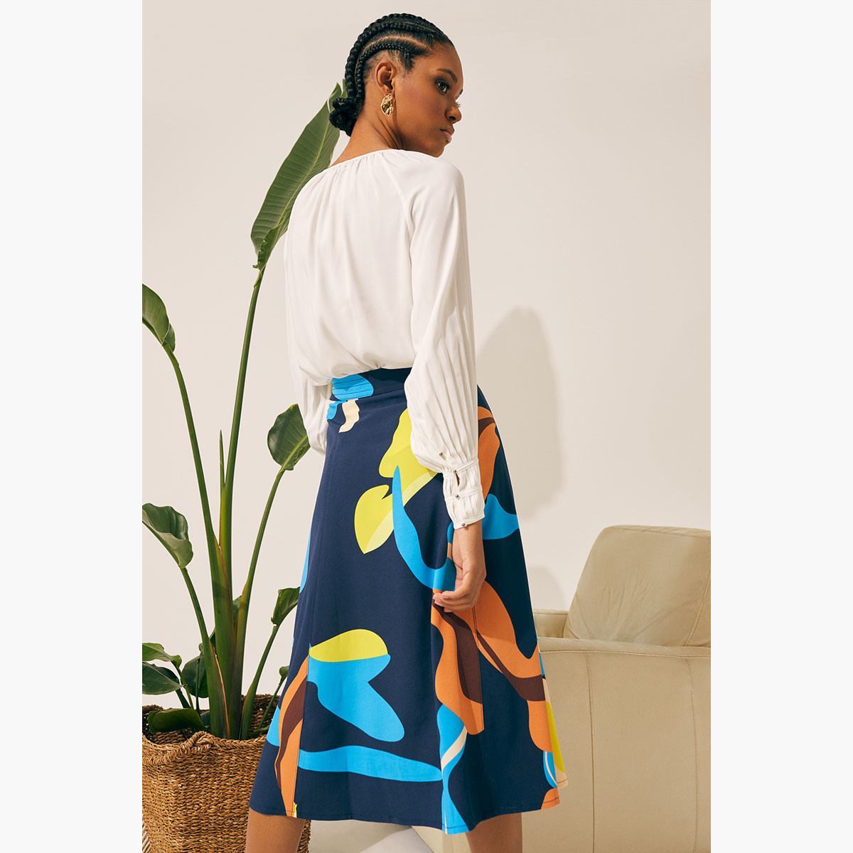 تنورة إيه لاين بطبعات وتفاصيل فتحة من رينا-women-clothing-bottoms-skirts-image-4