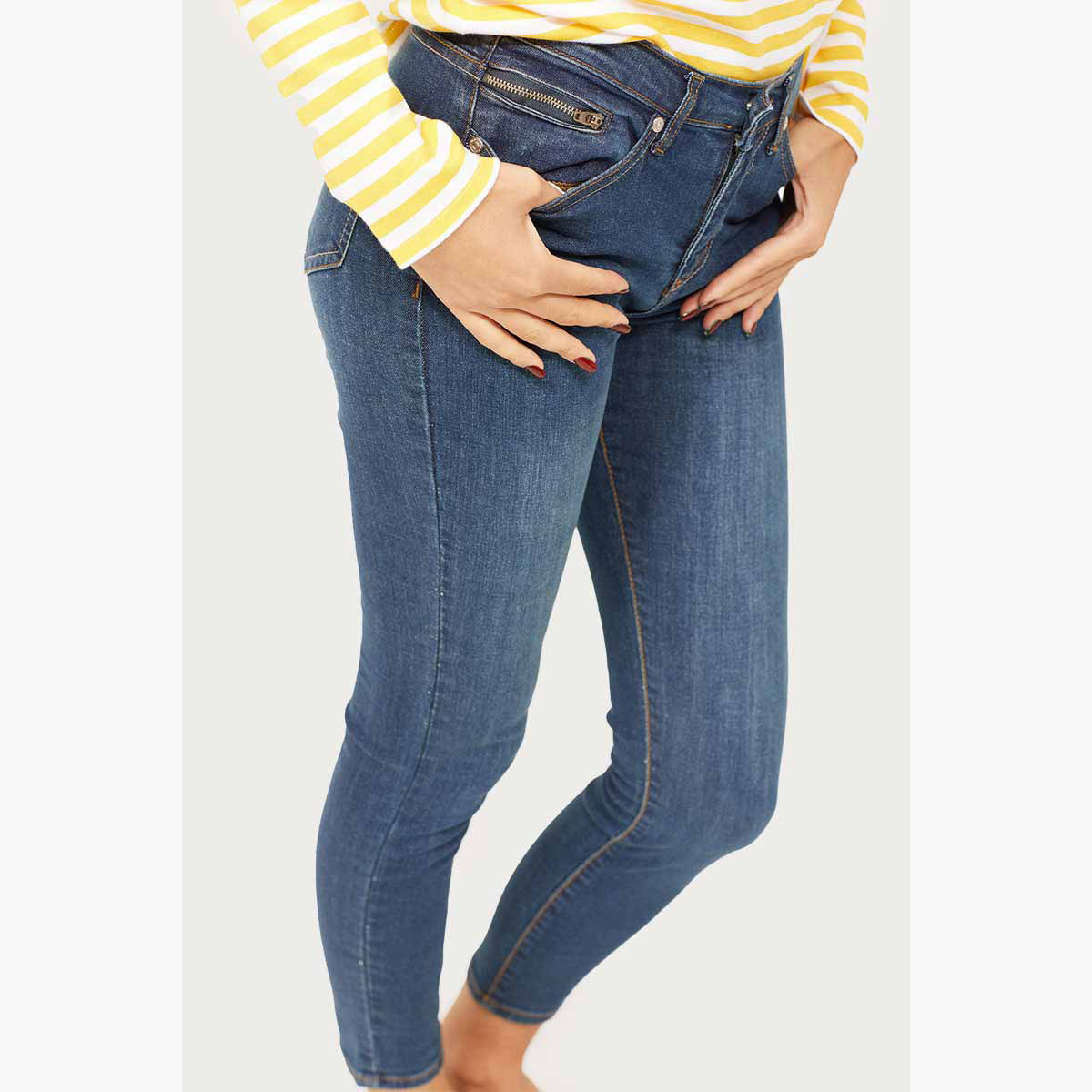 Rina Solid Mid-Rise Denim Jeans with Pockets and Button Closure-women-clothing-bottoms-jeans-image-2