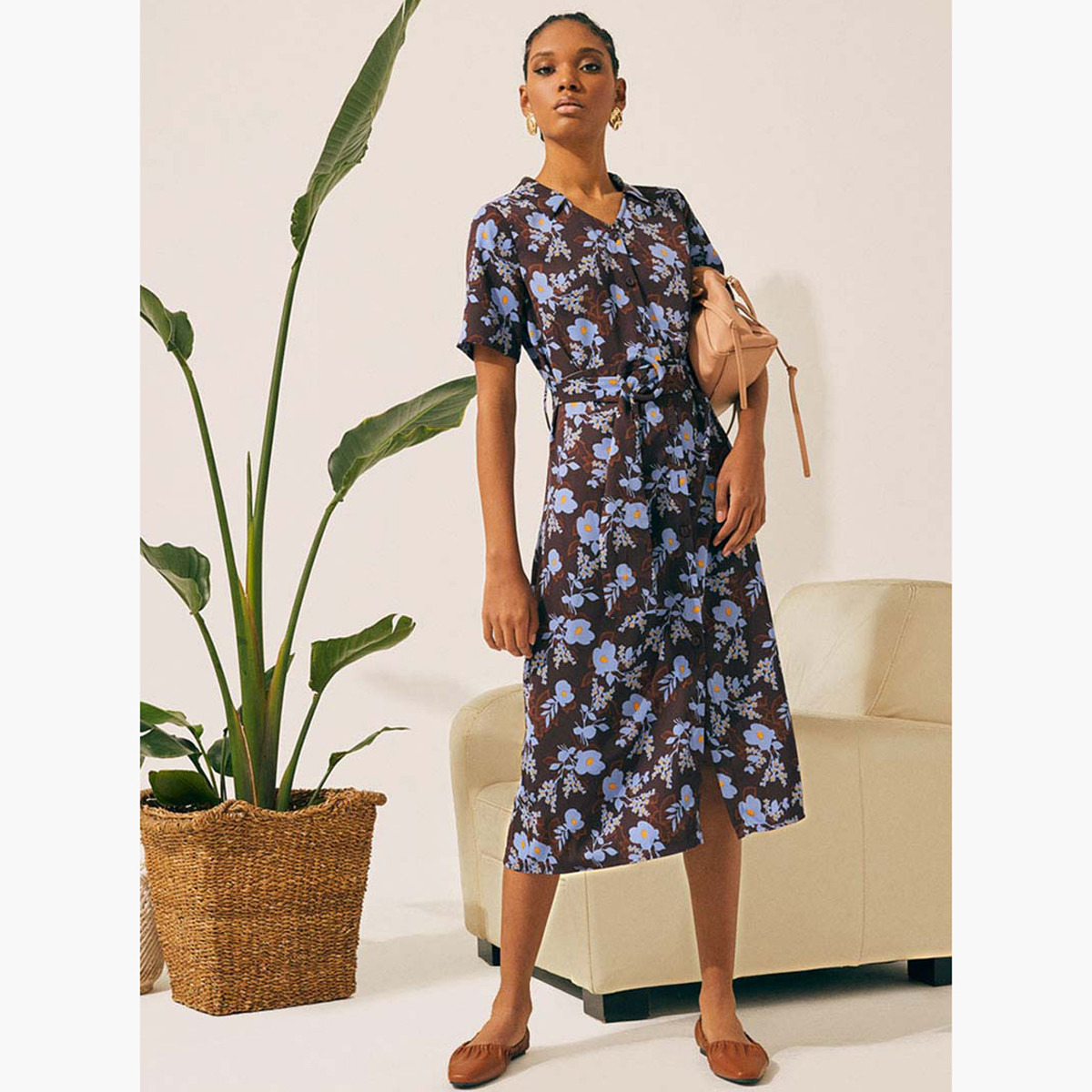 فستان إيه لاين ميدي بطبعات وياقة عادية وحزام من رينا-women-clothing-dresses-image-1