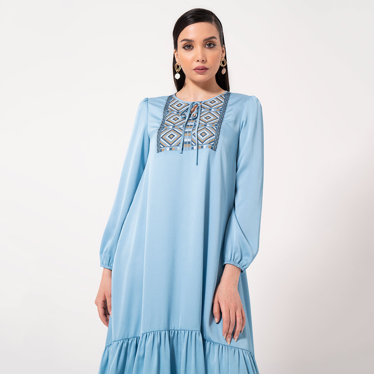 فستان ميدي إيه لاين مطرّز بأربطة وتفاصيل كشكشة من رينا-women-clothing-dresses-image-2