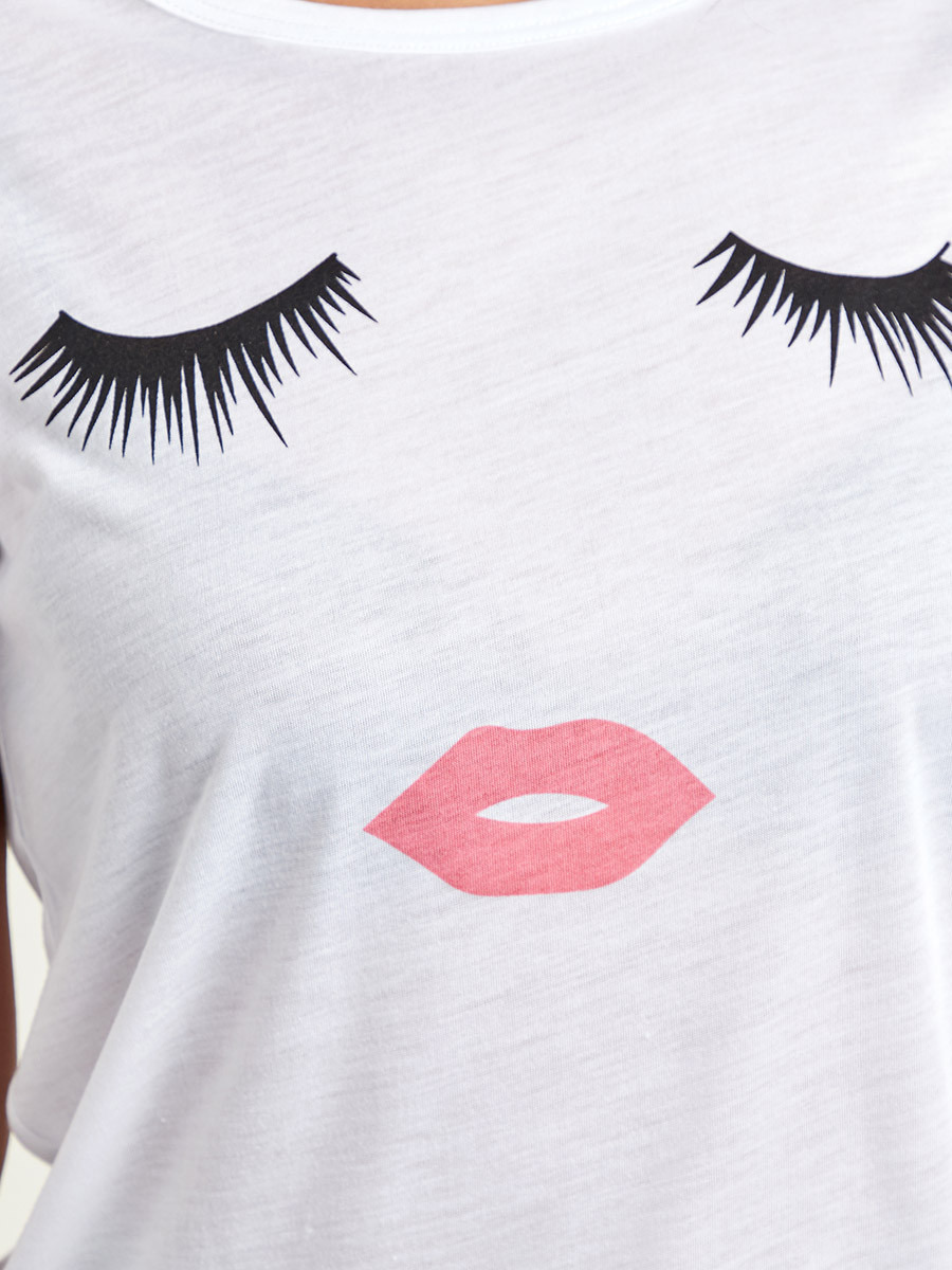 Styli Eyelash Graphic Print Regular Fit T-shirt-women-clothing-tshirts-image-4