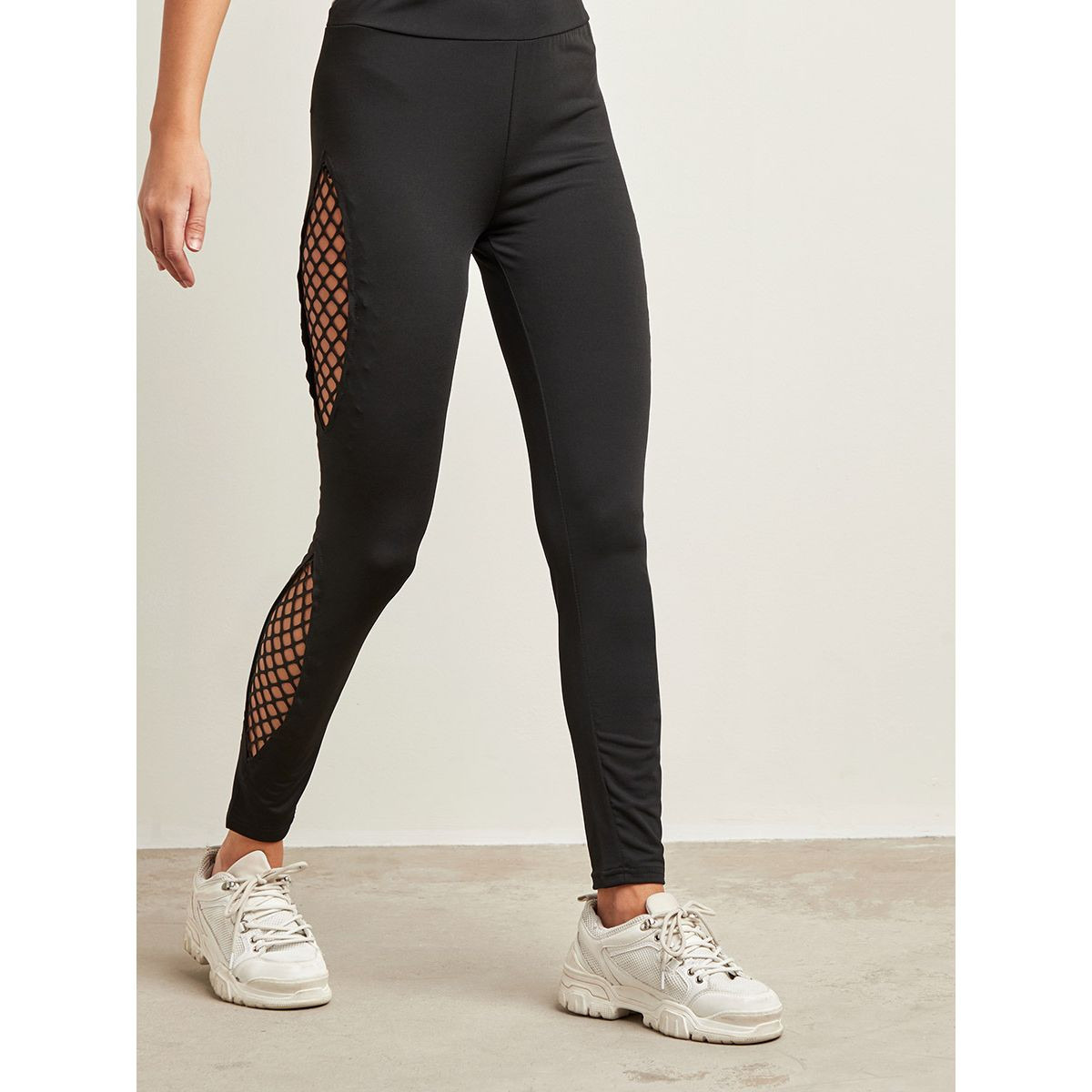 ليقنز بتفاصيل جانبية من ستايلي-women-clothing-bottoms-leggings-image-4