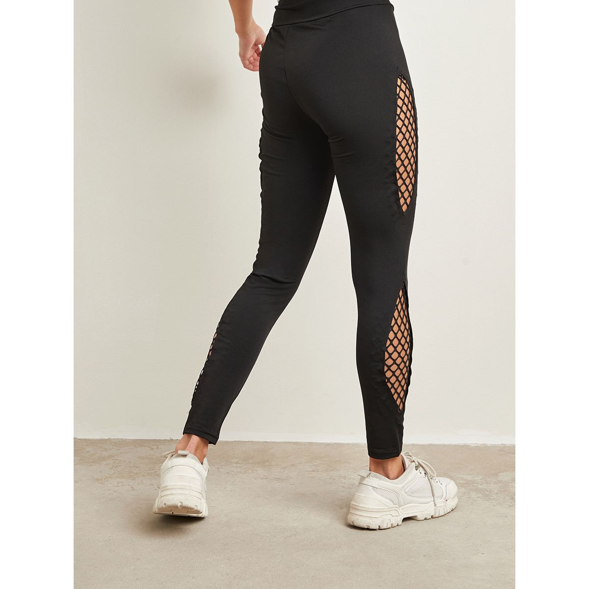 ليقنز بتفاصيل جانبية من ستايلي-women-clothing-bottoms-leggings-image-1