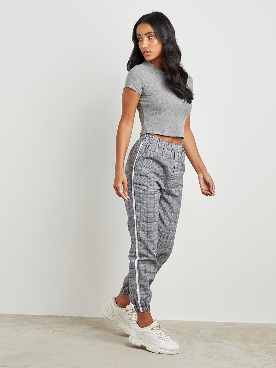 بنطلون عالي الخصر بنمط المربعات وخطوط جانبية من ستايلي-women-clothing-bottoms-joggers-image-1