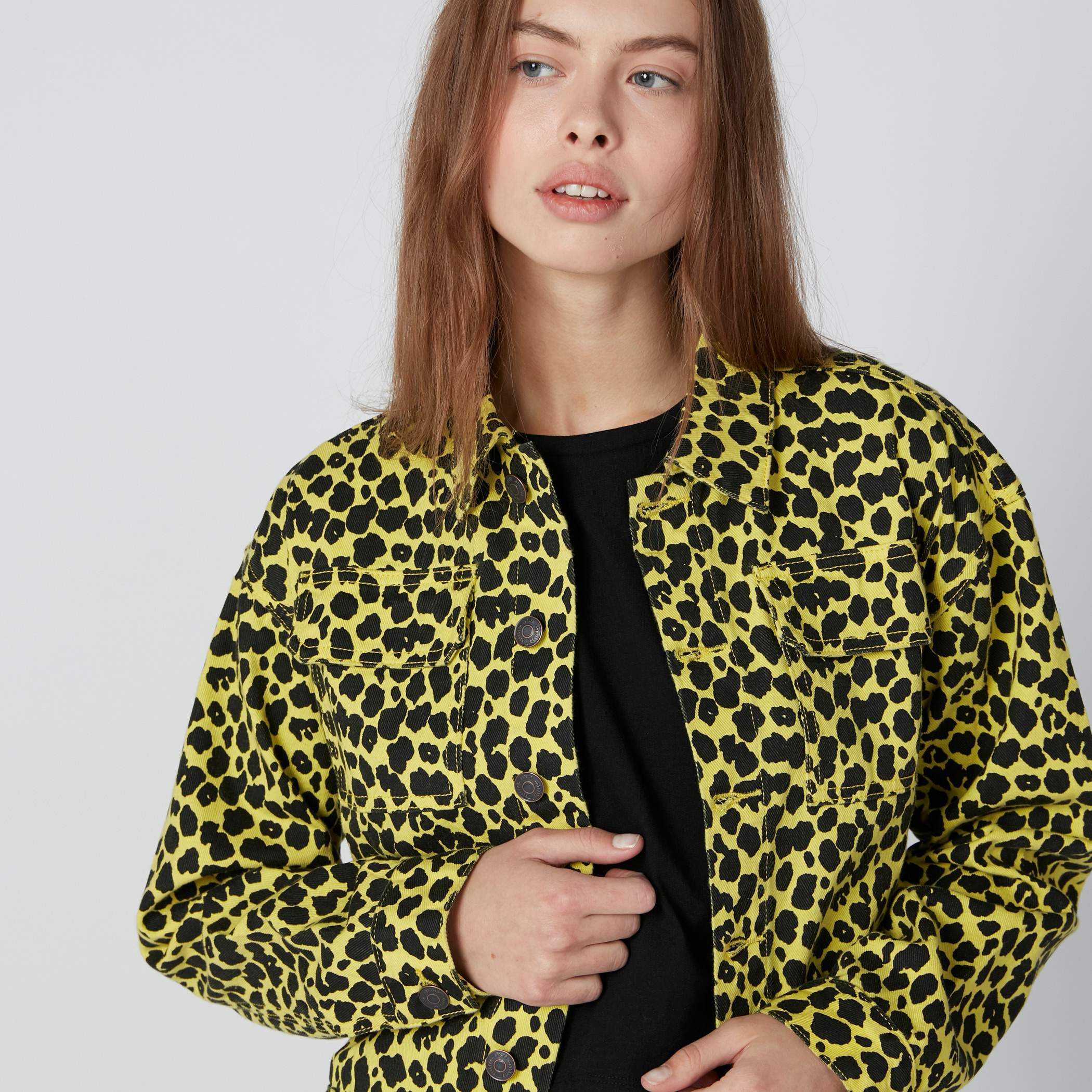 جاكيت دينم بأكمام طويلة وأزرار وطبعات-women-winterwear-coatsandjackets-jackets-image-5