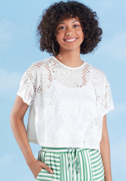 Lace Crop Top with Round Neck and Short Sleeves