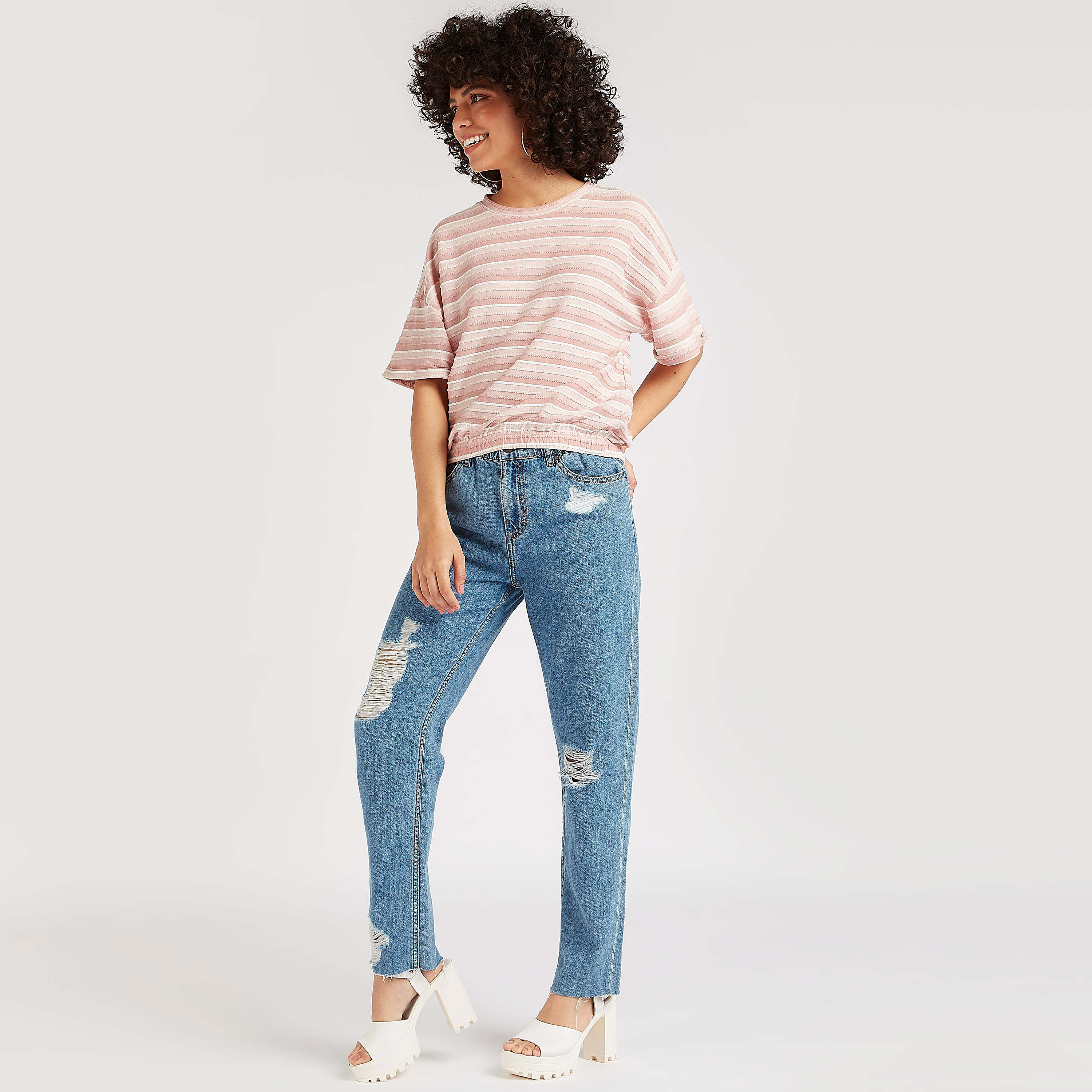 تيشيرت مقلّم بياقة ضيّقة وأكمام قصيرة-women-clothing-tshirts-image-2
