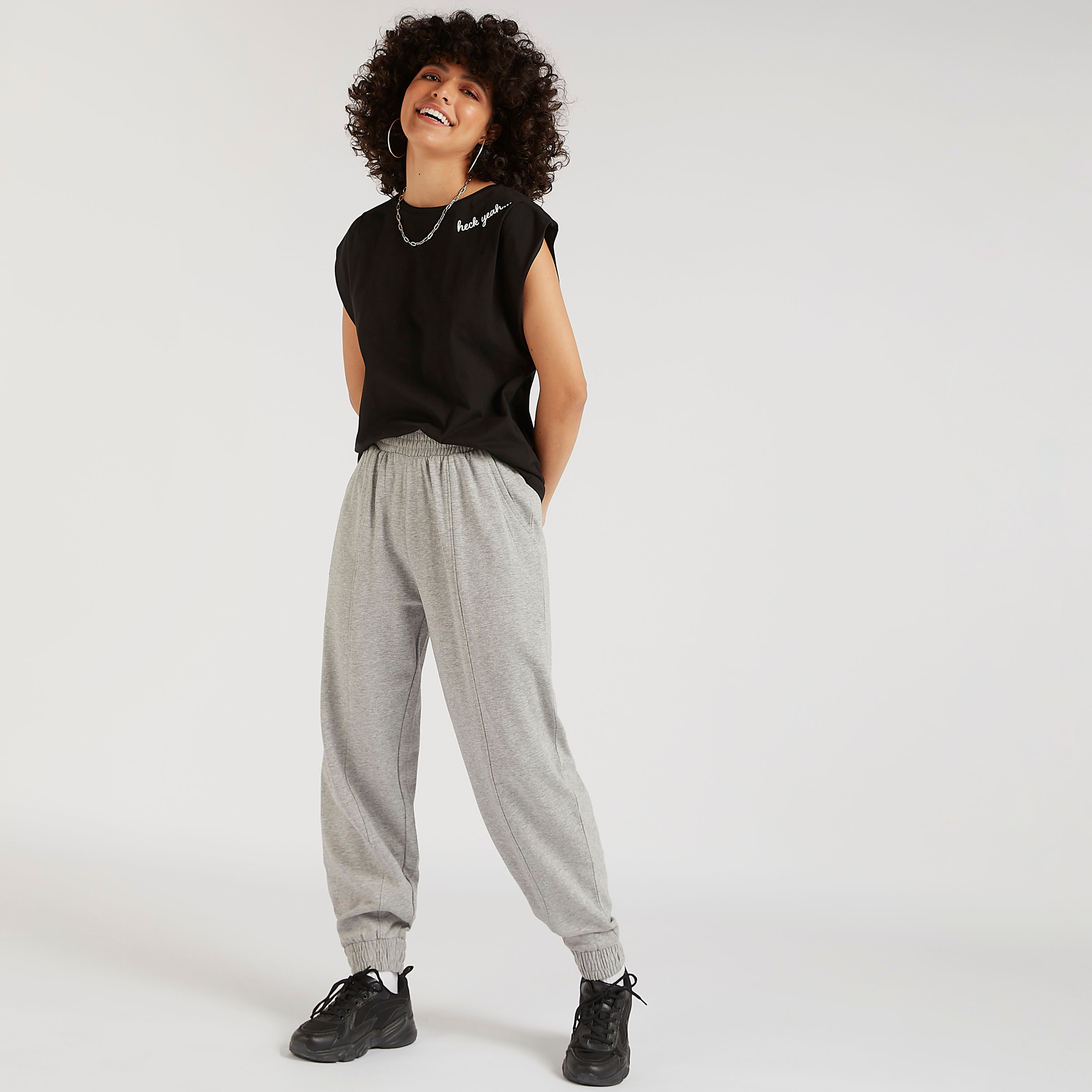 تيشيرت دون أكمام بياقة ضيّقة وطبعات-women-clothing-tshirts-image-2