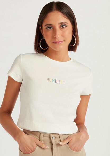 Embroidered Crew Neck T-shirt with Cap Sleeves