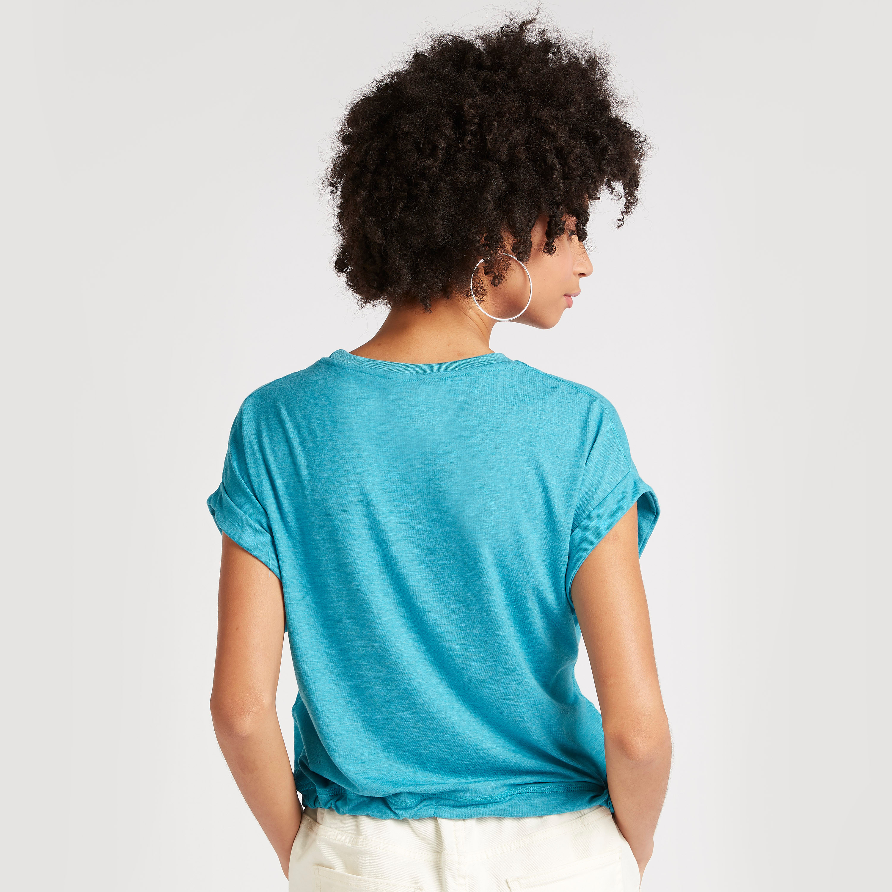 تيشيرت بأكمام كاب وأطراف برباط وطبعات شعار-women-clothing-tshirts-image-4