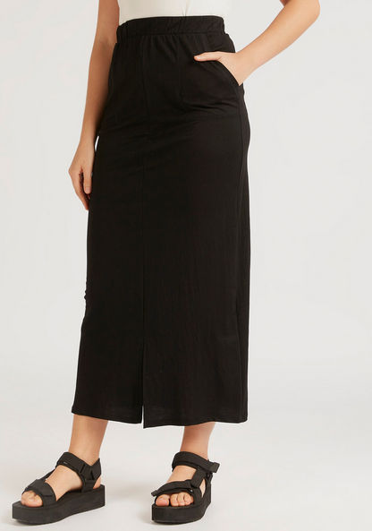 Solid Maxi Pencil Skirt with Semi-Elasticated Waistband and Pockets