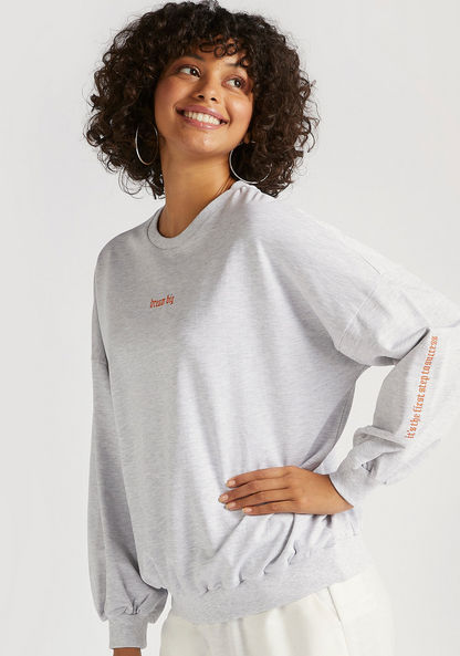 Embroidered Crew Neck Sweatshirt with Long Sleeves