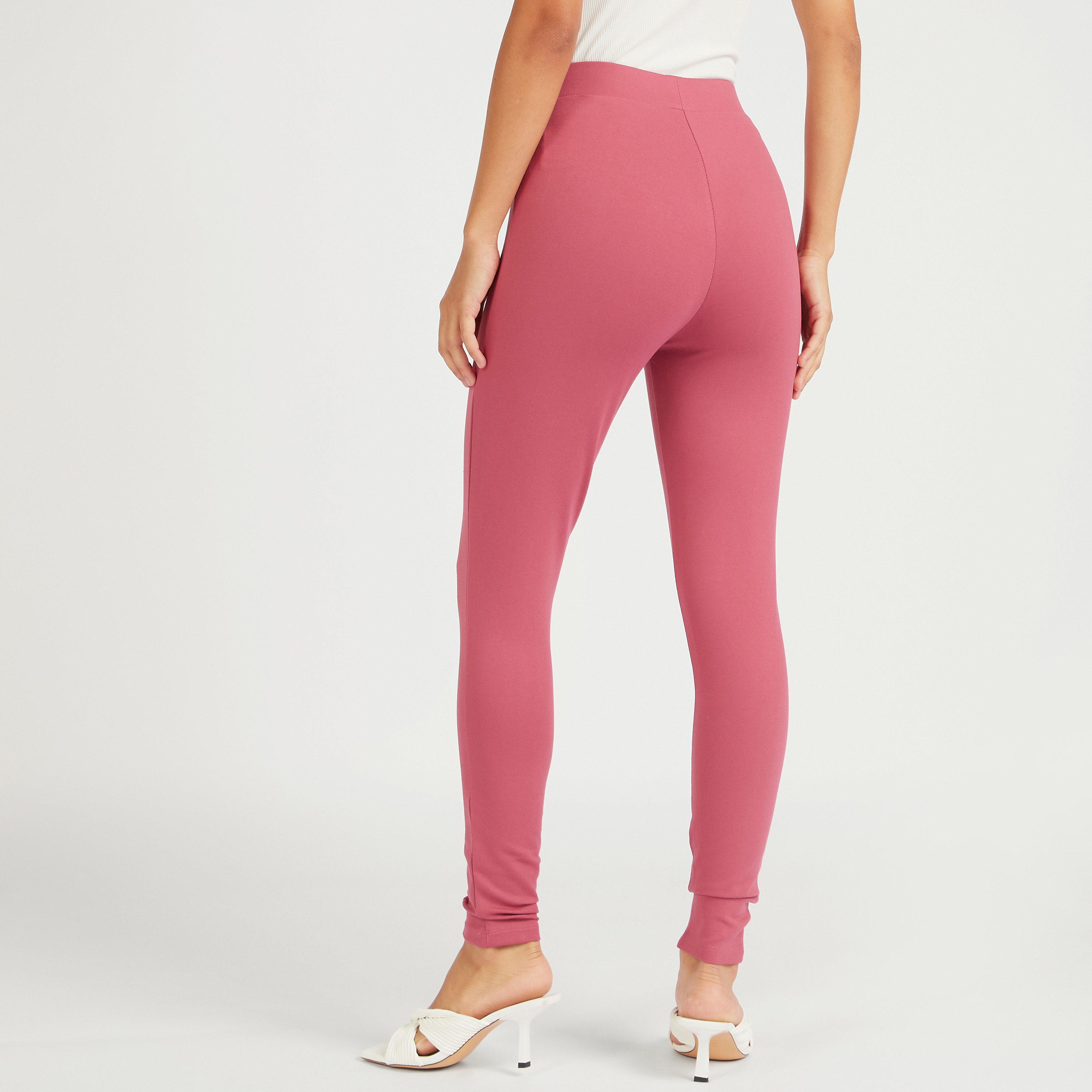 بنطلون ليقنز سادة بقصّة سكيني بخصر متوسط الإرتفاع-women-clothing-bottoms-leggings-image-4