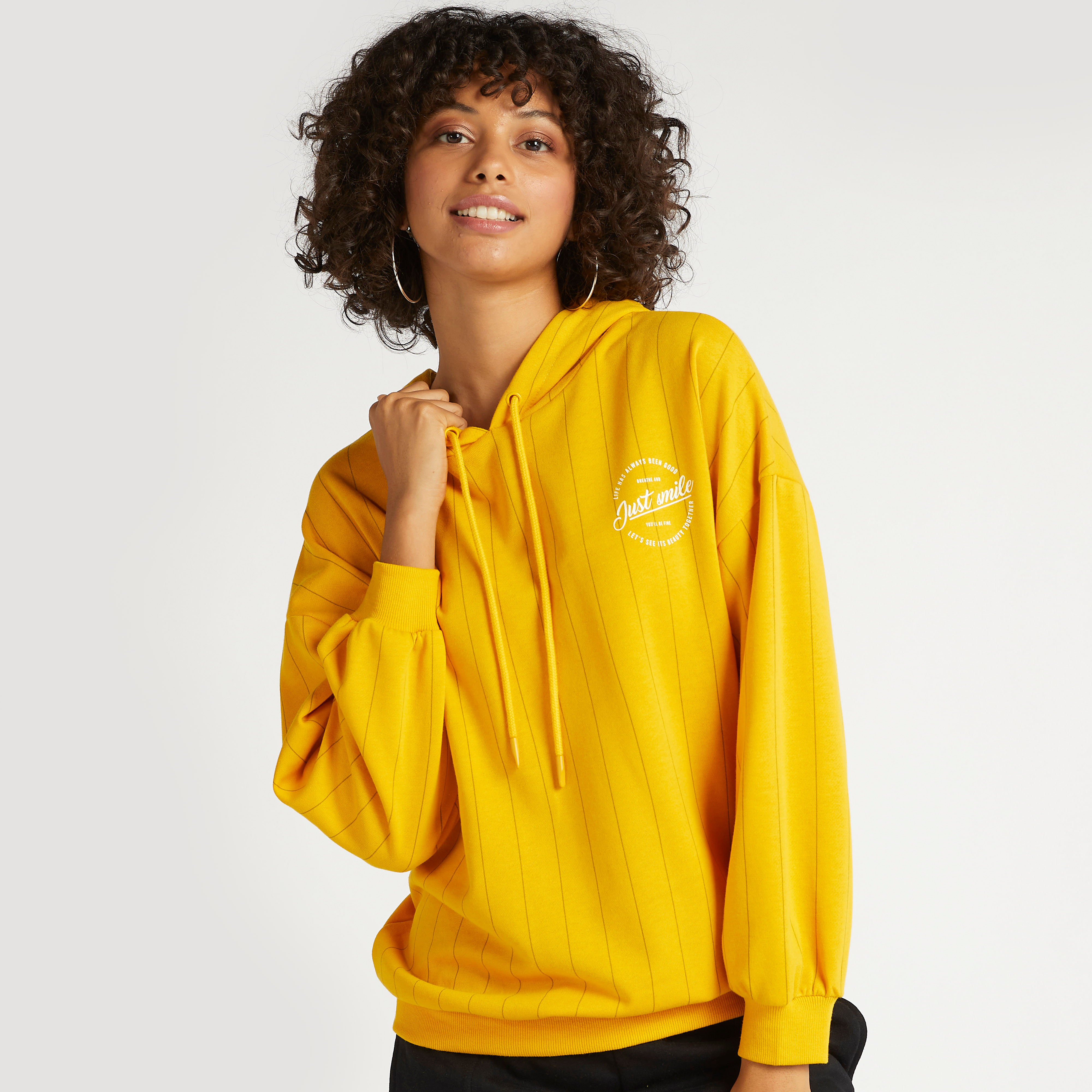 هودي مقلّم بطبعات شعار وأكمام طويلة-women-clothing-hoodiesandsweatshirts-sweatshirts-image-1