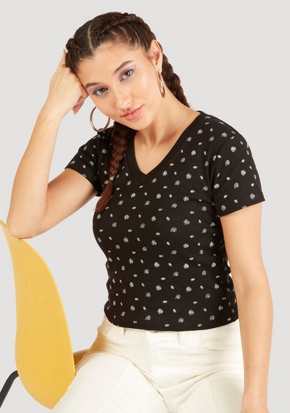 Floral Print Ribbed Crop T-shirt with Cap Sleeves and V-neck-T Shirts-image-0