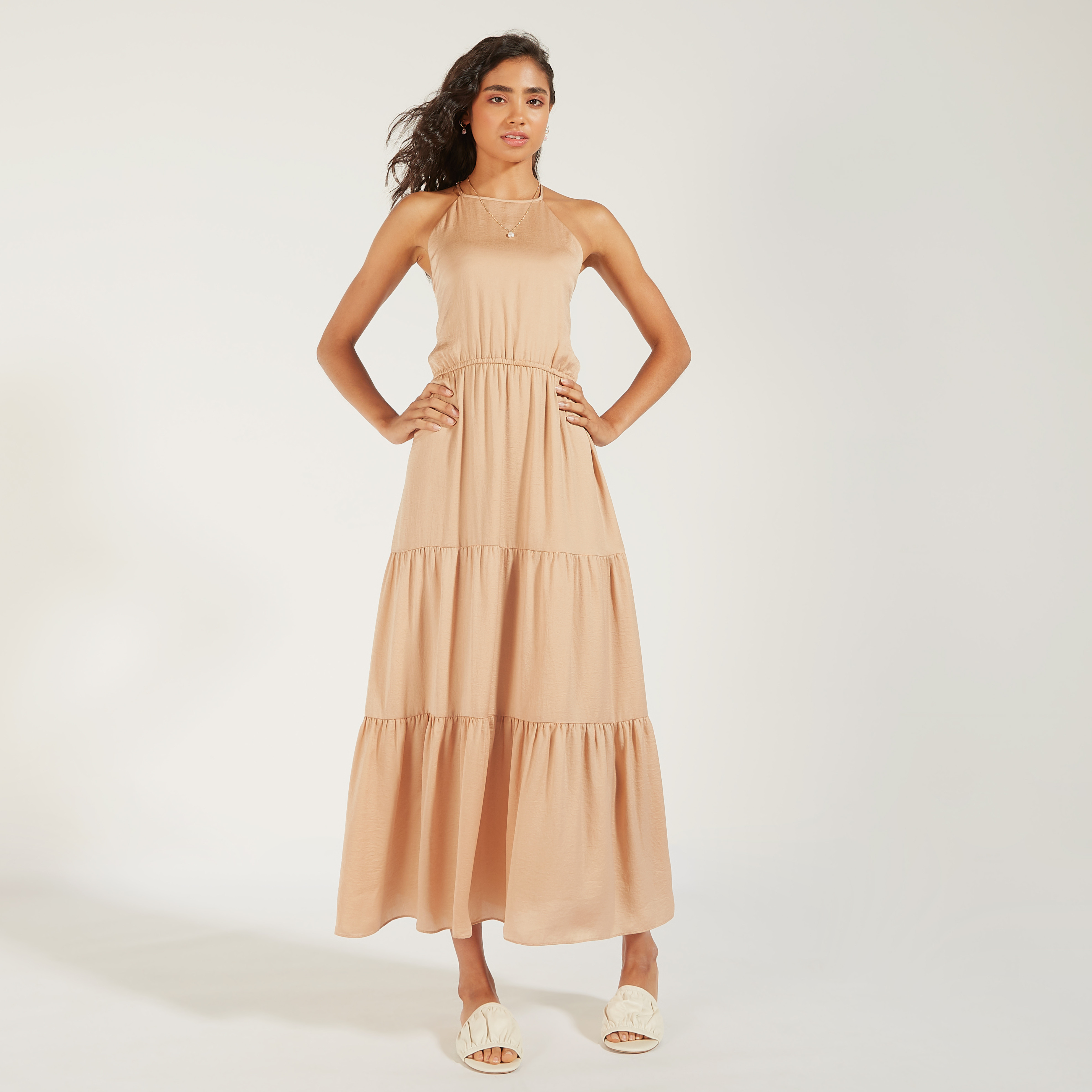 فستان سادة دون أكمام متعدد الطبقات بياقة هالتر وتفاصيل مطرزة-women-clothing-dresses-image-12