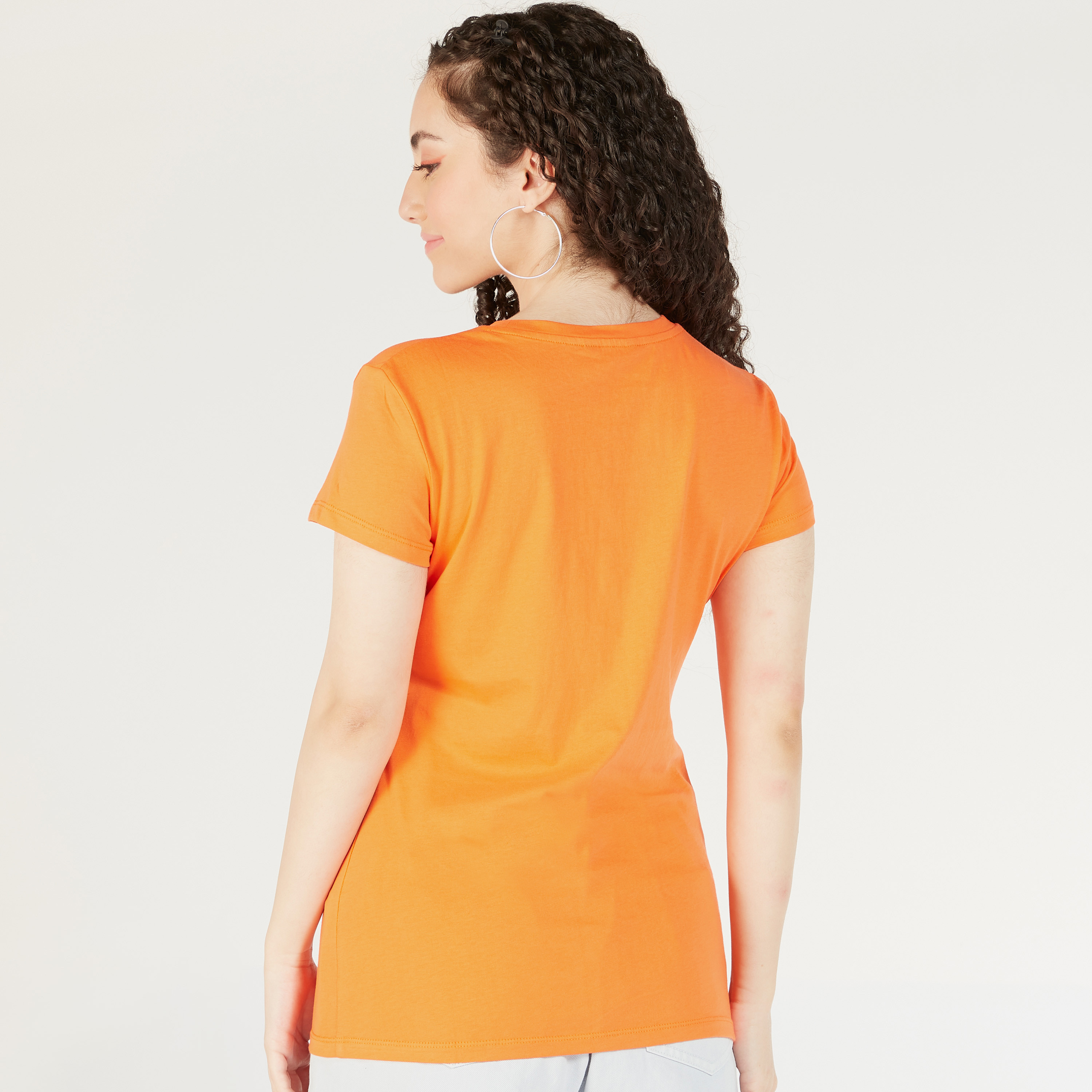 تيشيرت بياقة ضيقة وأكمام قصيرة وطبعات-women-clothing-tshirts-image-4