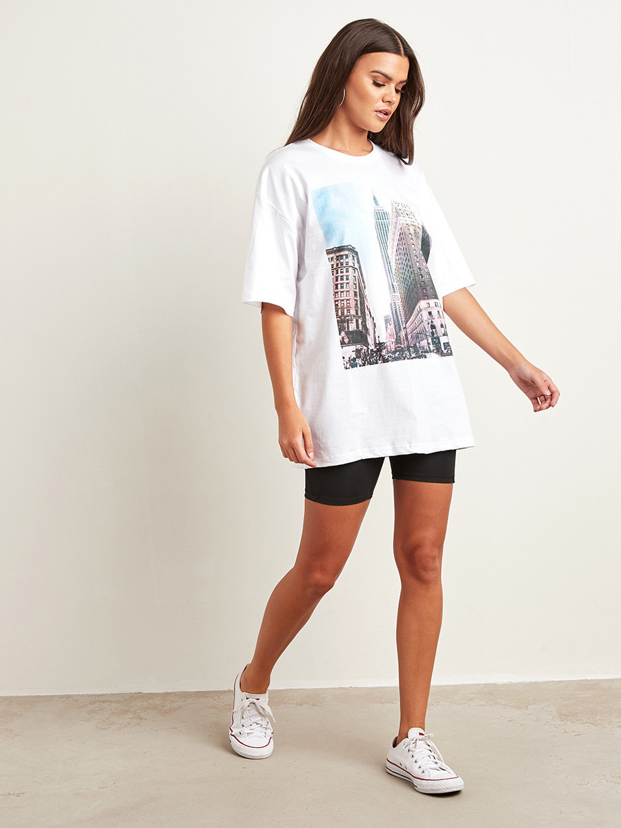 Styli New York Graphic Printed Oversized Fit T-shirt-women-clothing-tshirts-image-2