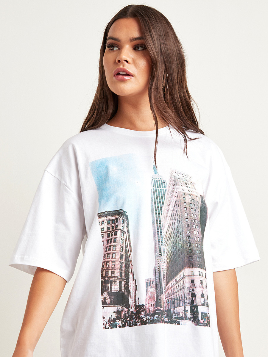 Styli New York Graphic Printed Oversized Fit T-shirt-women-clothing-tshirts-image-4