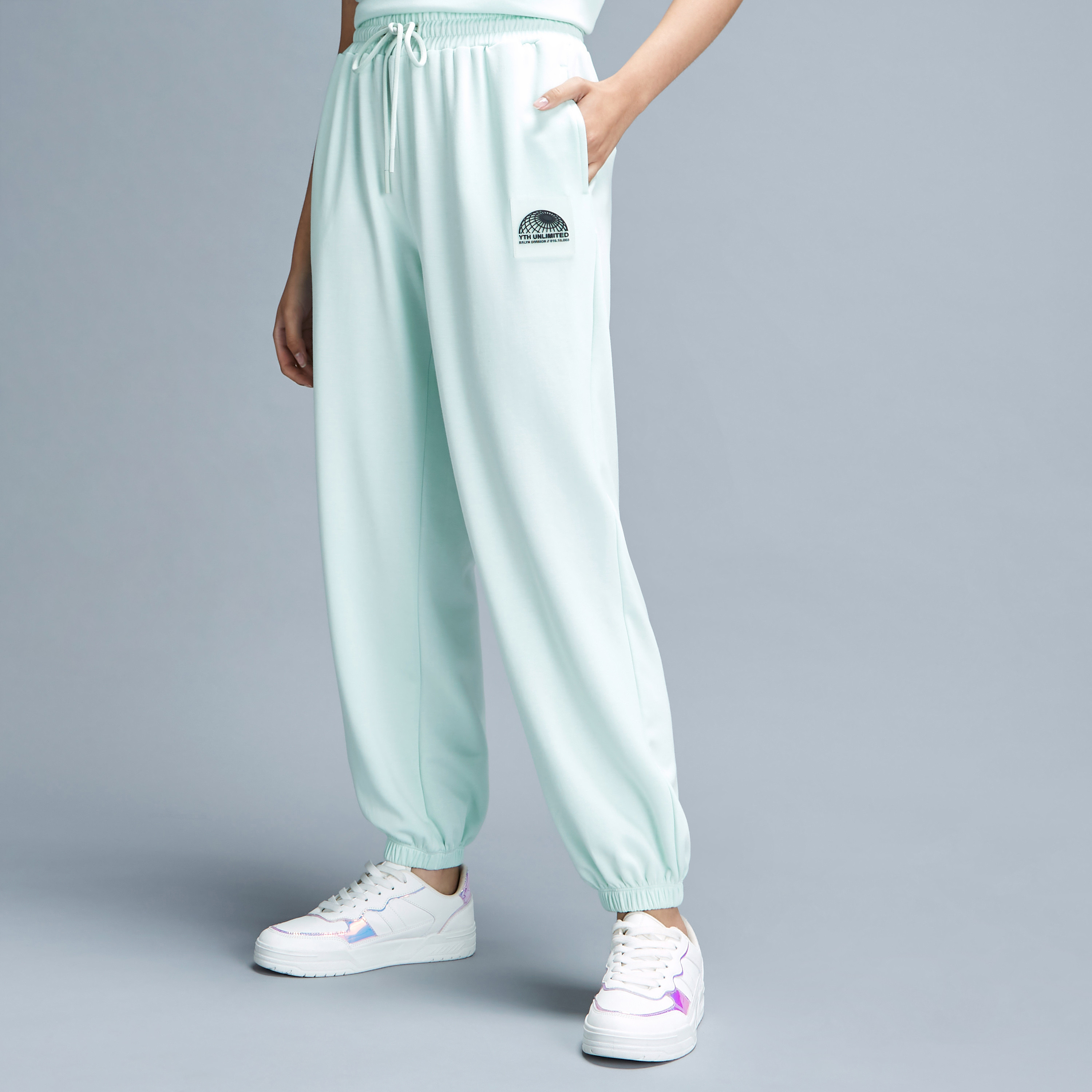 Nike metallic discount swoosh pastel joggers