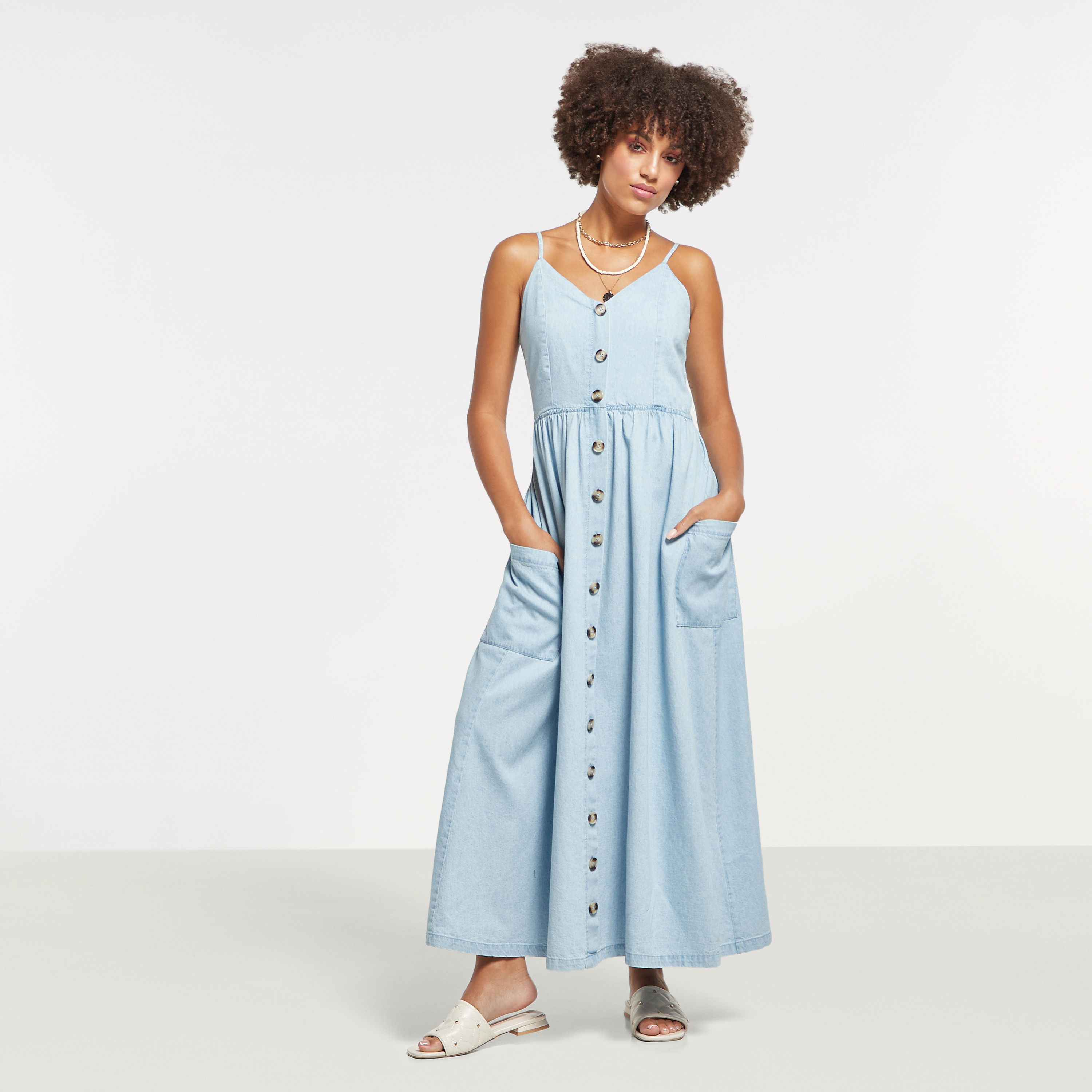 Maxi dress store with pockets