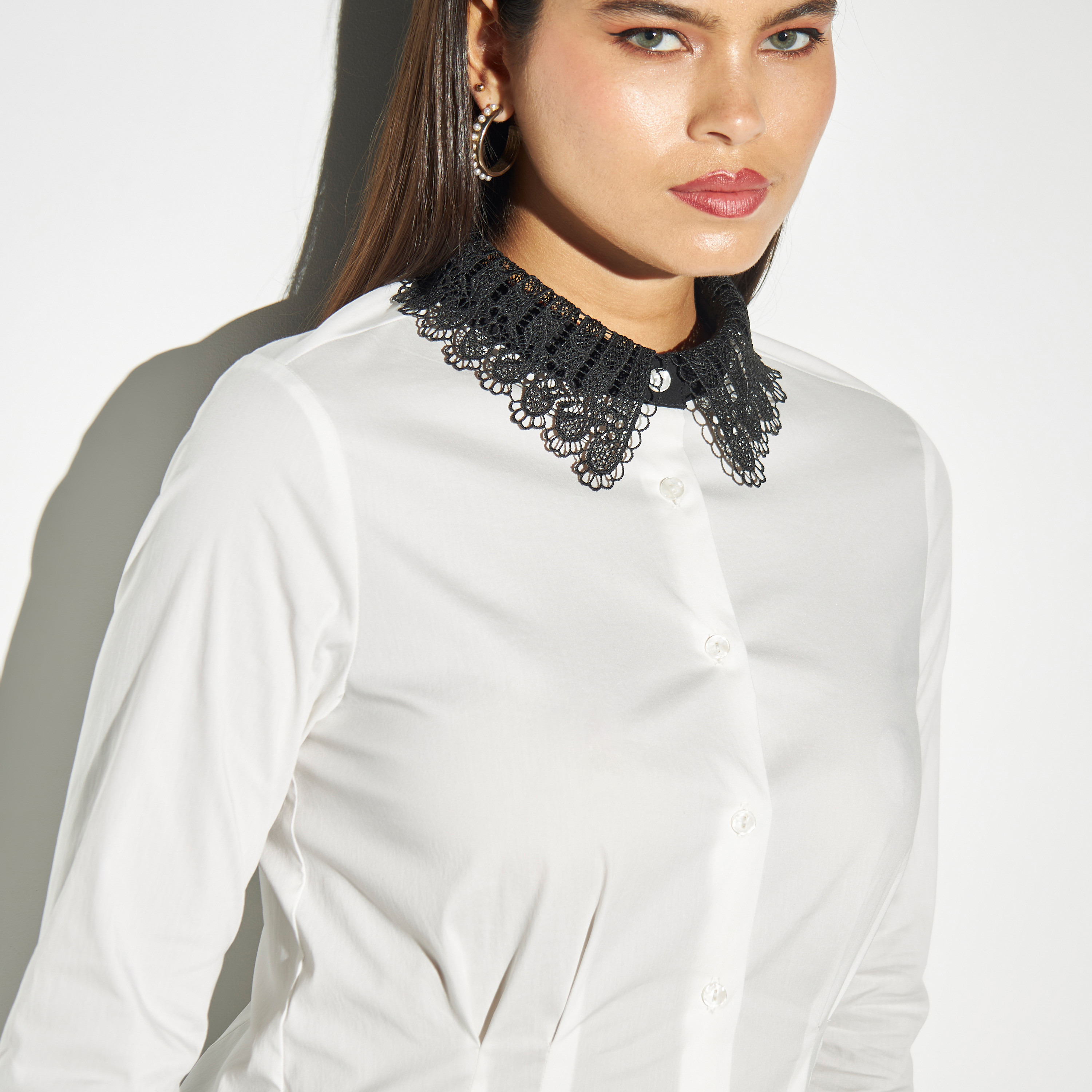 Lace collar shirt 2025