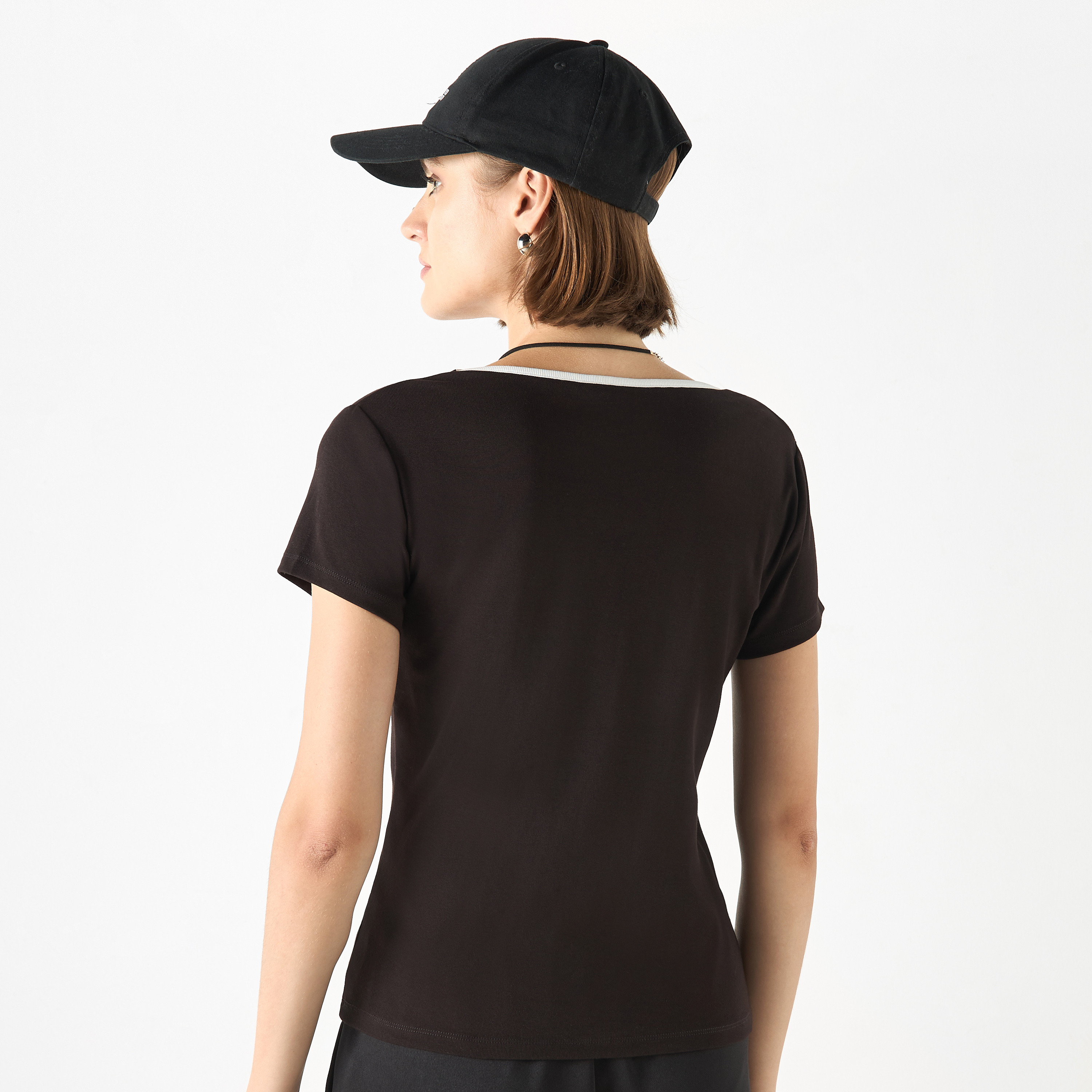 تيشيرت بأكمام قصيرة وياقة برباط-women-clothing-tshirts-image-2