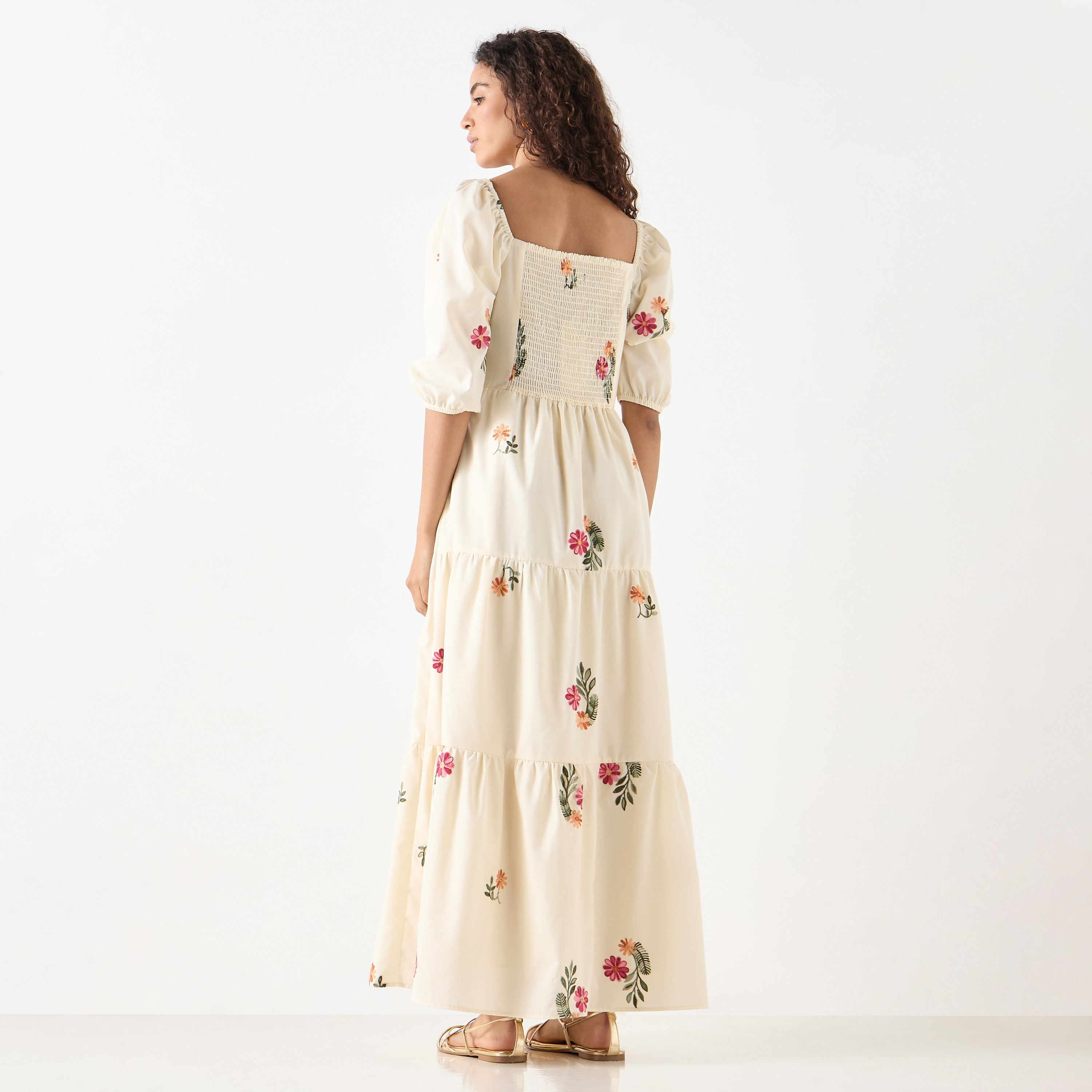 スーツ・フォーマル・ドレス hem tiered volume sleeve embroidery OP Floral 3/4 Sleeve V Neck Buttons Tiered Maxi Dress With