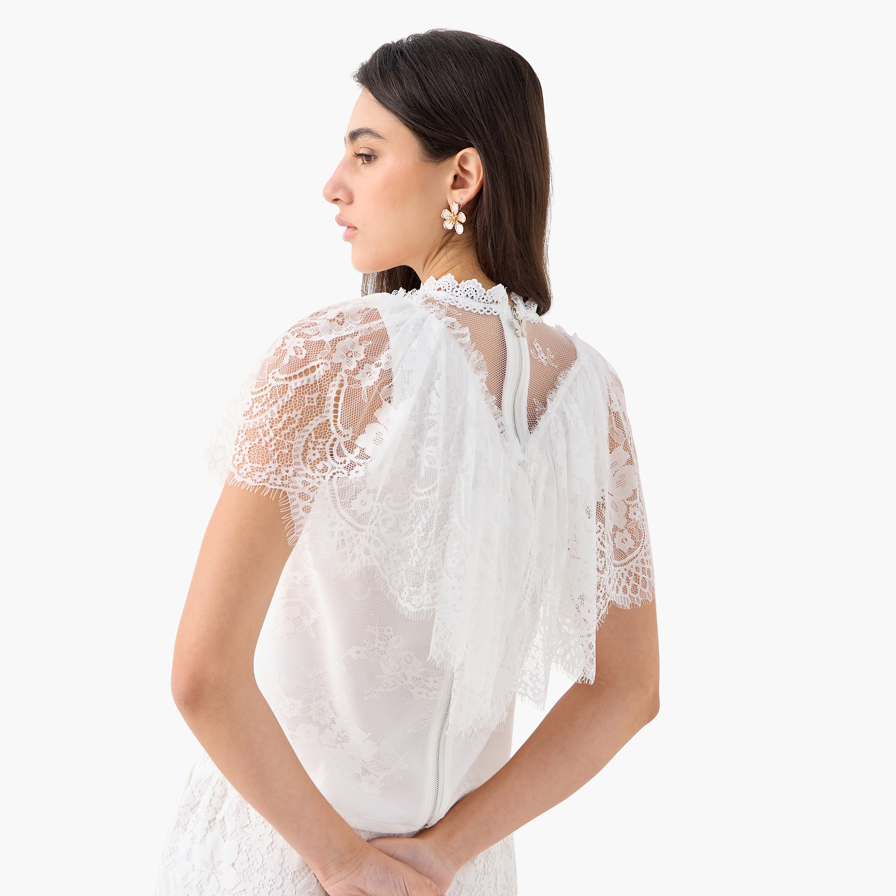 بلوزة بياقة عالية وأكمام قصيرة وتفاصيل دانتيل-women-clothing-shirtsandblouses-blouses-image-8