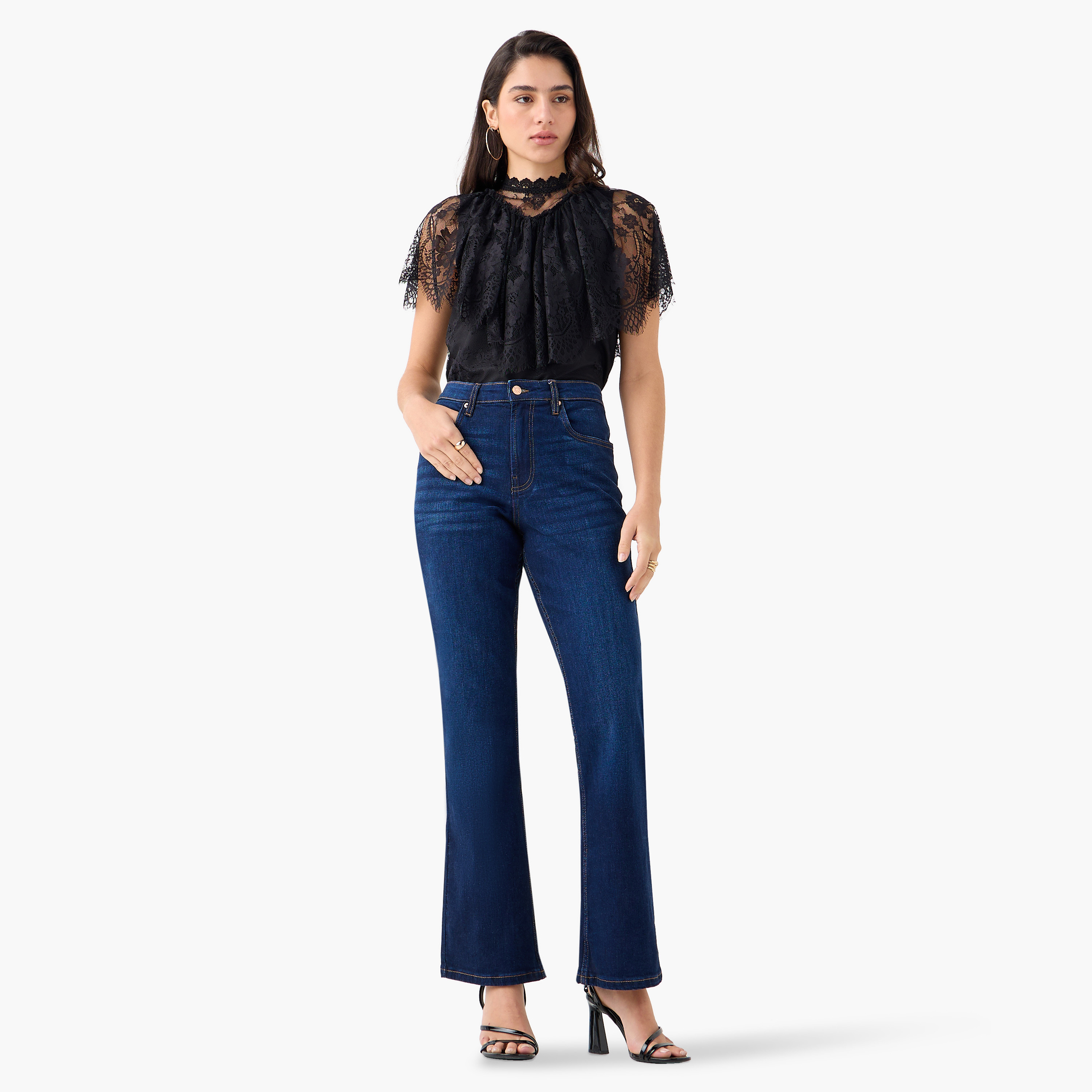 بلوزة بياقة عالية وأكمام قصيرة وتفاصيل دانتيل-women-clothing-shirtsandblouses-blouses-image-2