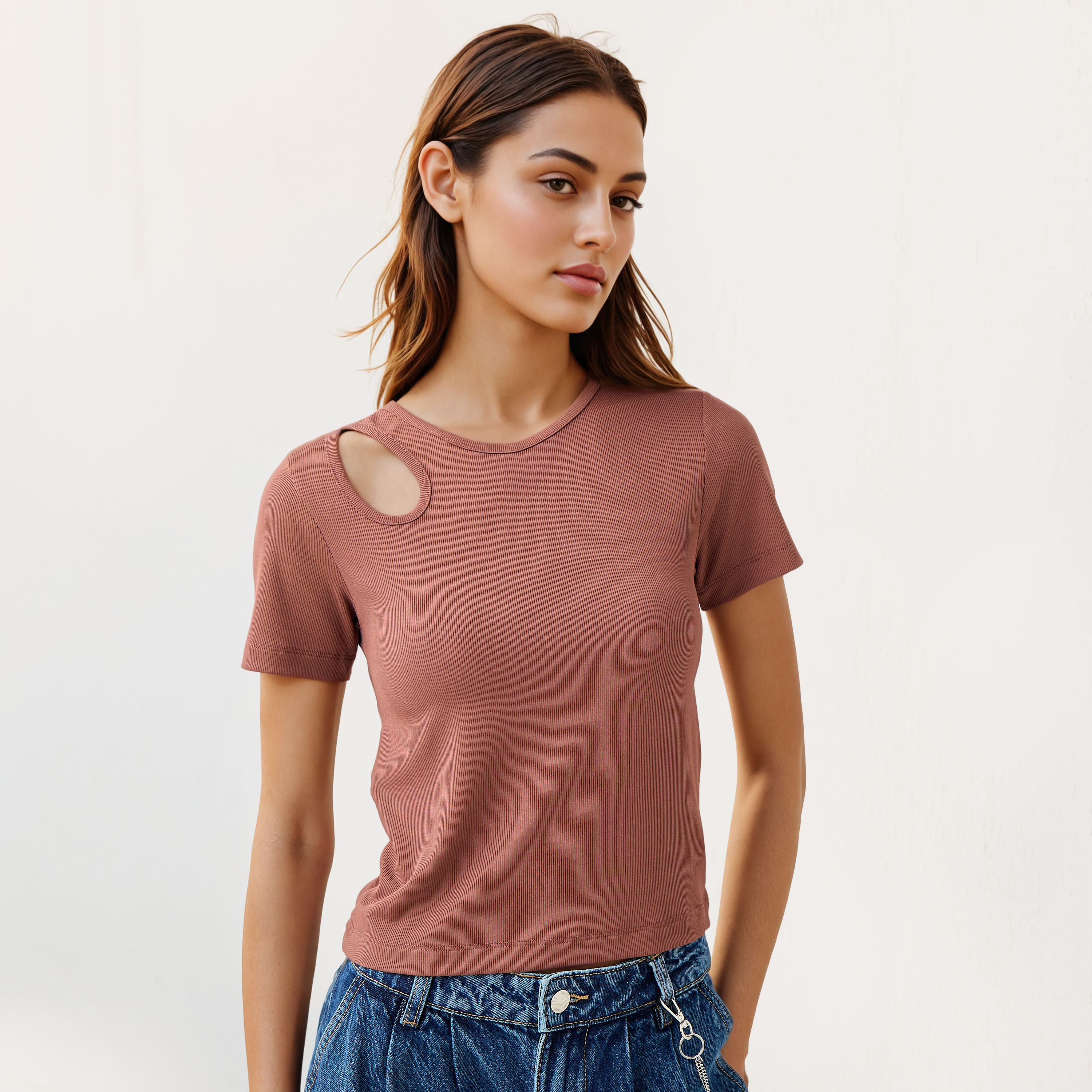 تيشيرت مضلع بتفاصيل مفرغة-women-clothing-tshirts-image-1
