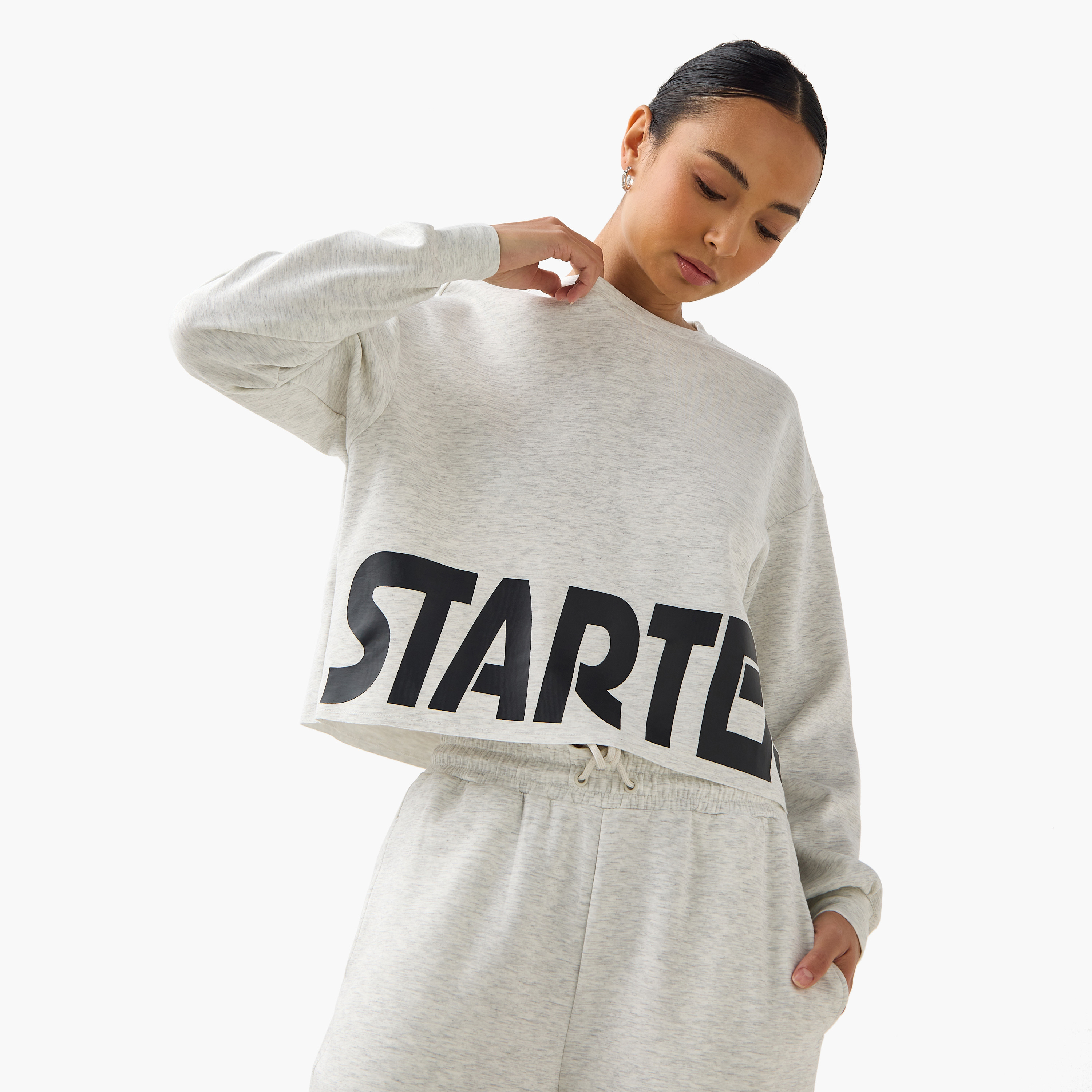 سويت شيرت قصير مطرز من ستارتر-women-clothing-hoodiesandsweatshirts-sweatshirts-image-6