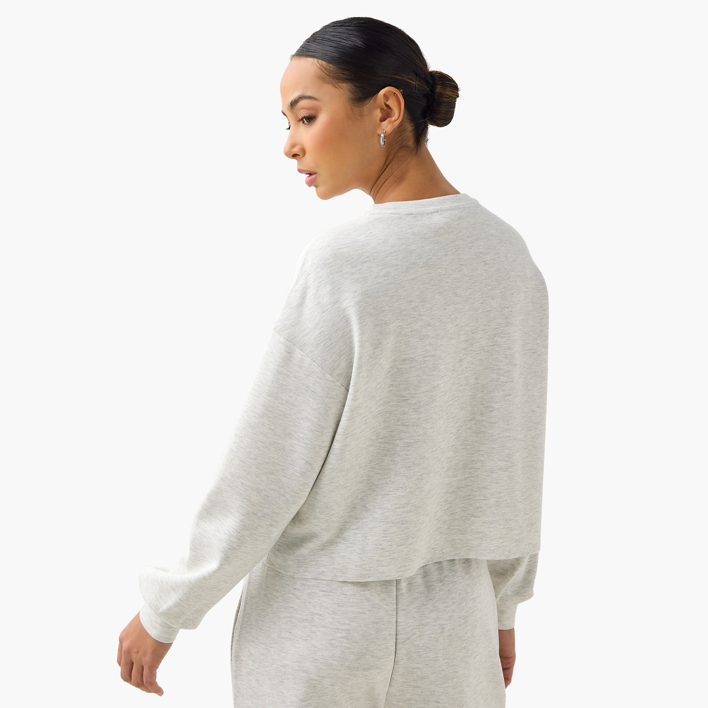 سويت شيرت قصير مطرز من ستارتر-women-clothing-hoodiesandsweatshirts-sweatshirts-image-8