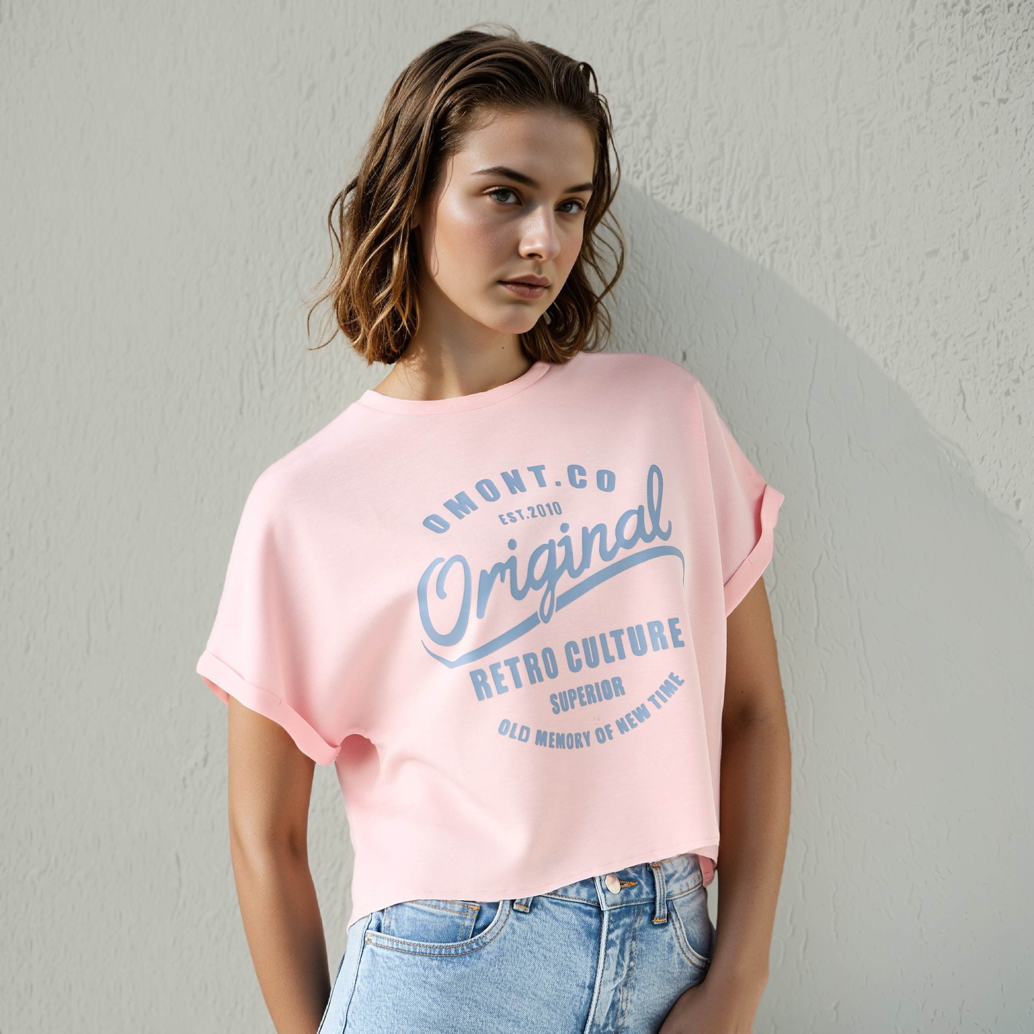 تيشيرت بياقة ضيقة وأكمام قصيرة متمددة وطبعات-women-clothing-tshirts-image-1