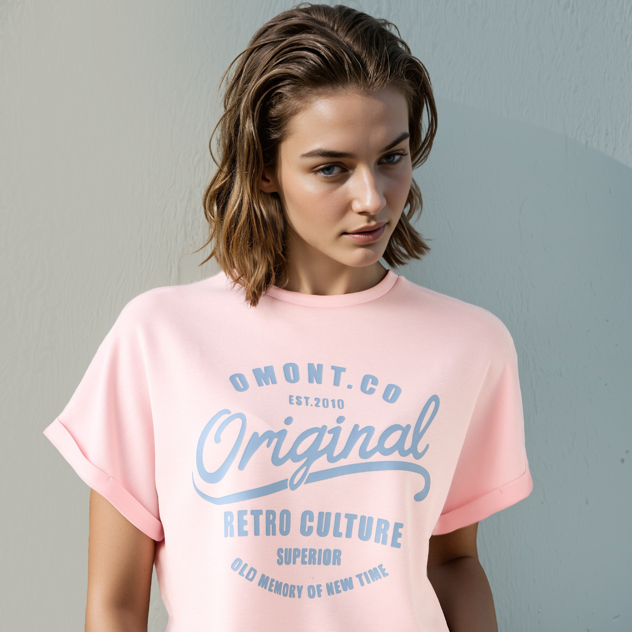 تيشيرت بياقة ضيقة وأكمام قصيرة متمددة وطبعات-women-clothing-tshirts-image-3