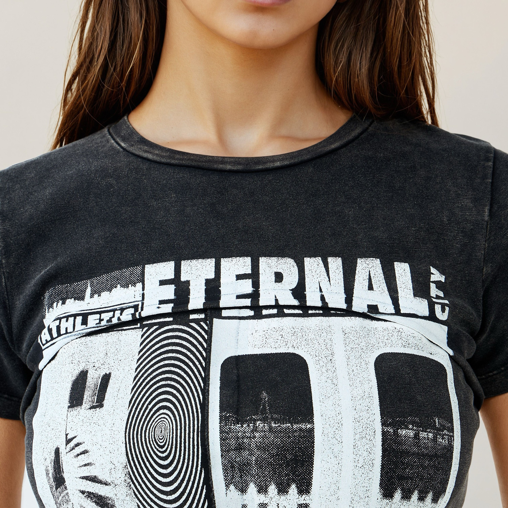 تيشيرت بطبعات تايبوجرافيك-women-clothing-tshirts-image-5