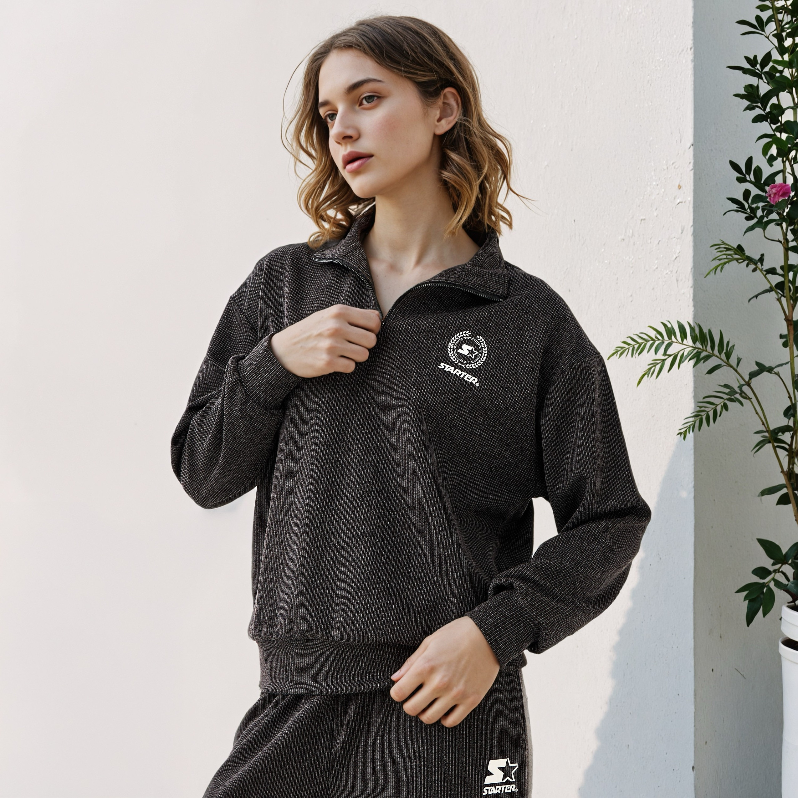 Starter Logo Print Sweatshirt-women-winterwear-hoodiesandsweatshirts-sweatshirts-image-1