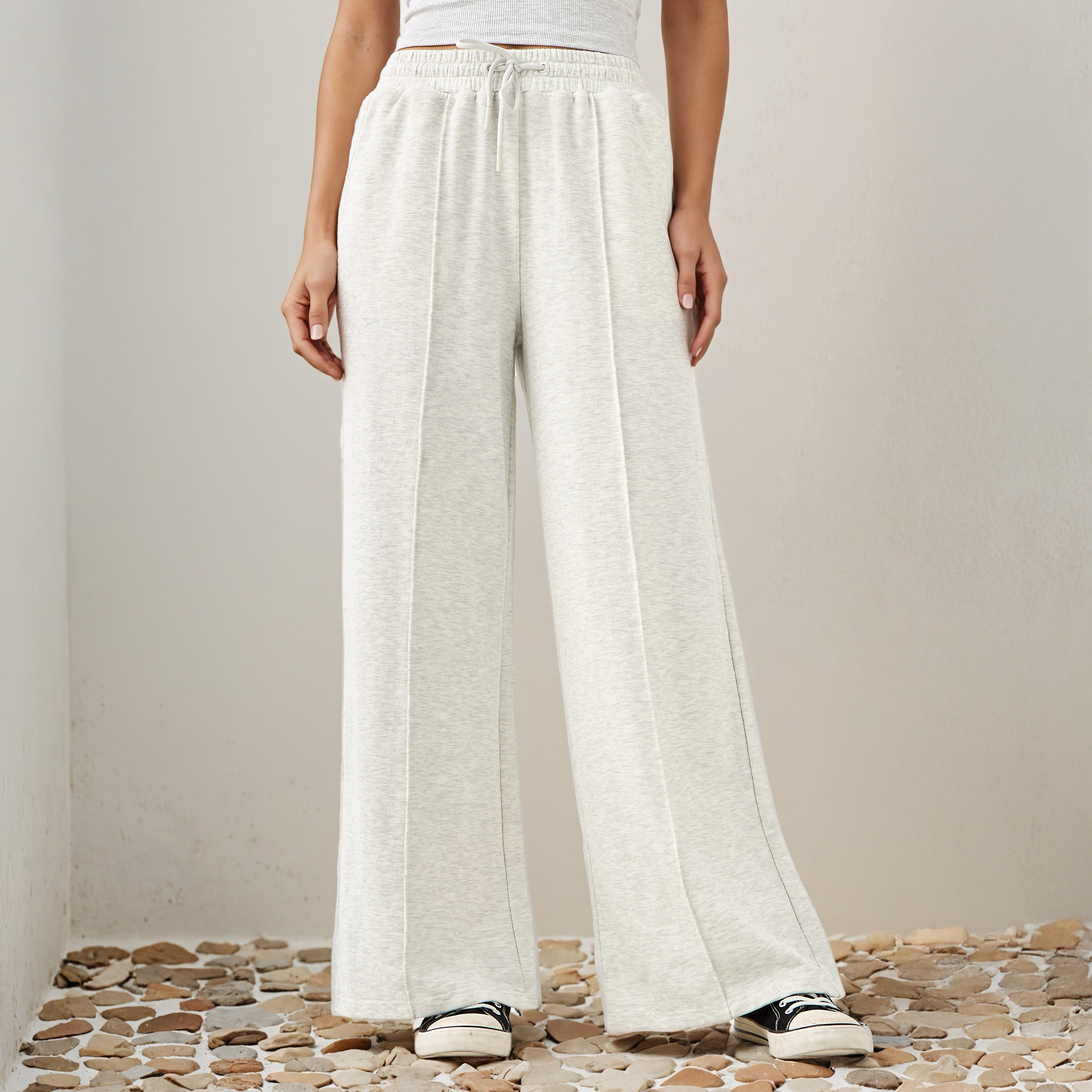 بنطلون بقصة عادية وخصر مرن وجيوب-women-clothing-bottoms-joggers-image-1