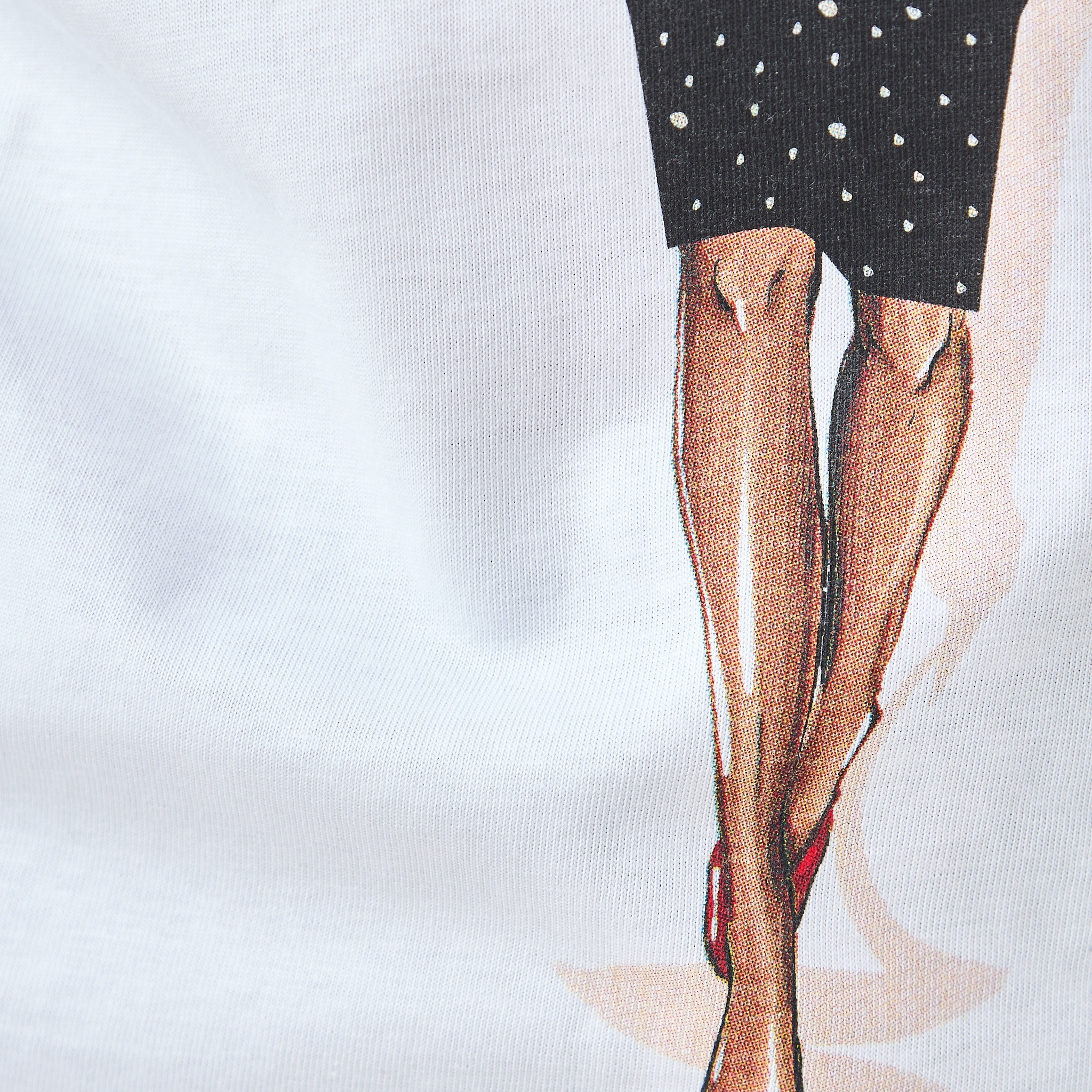 تيشيرت بياقة ضيقة وطبعات-women-clothing-tshirts-image-5
