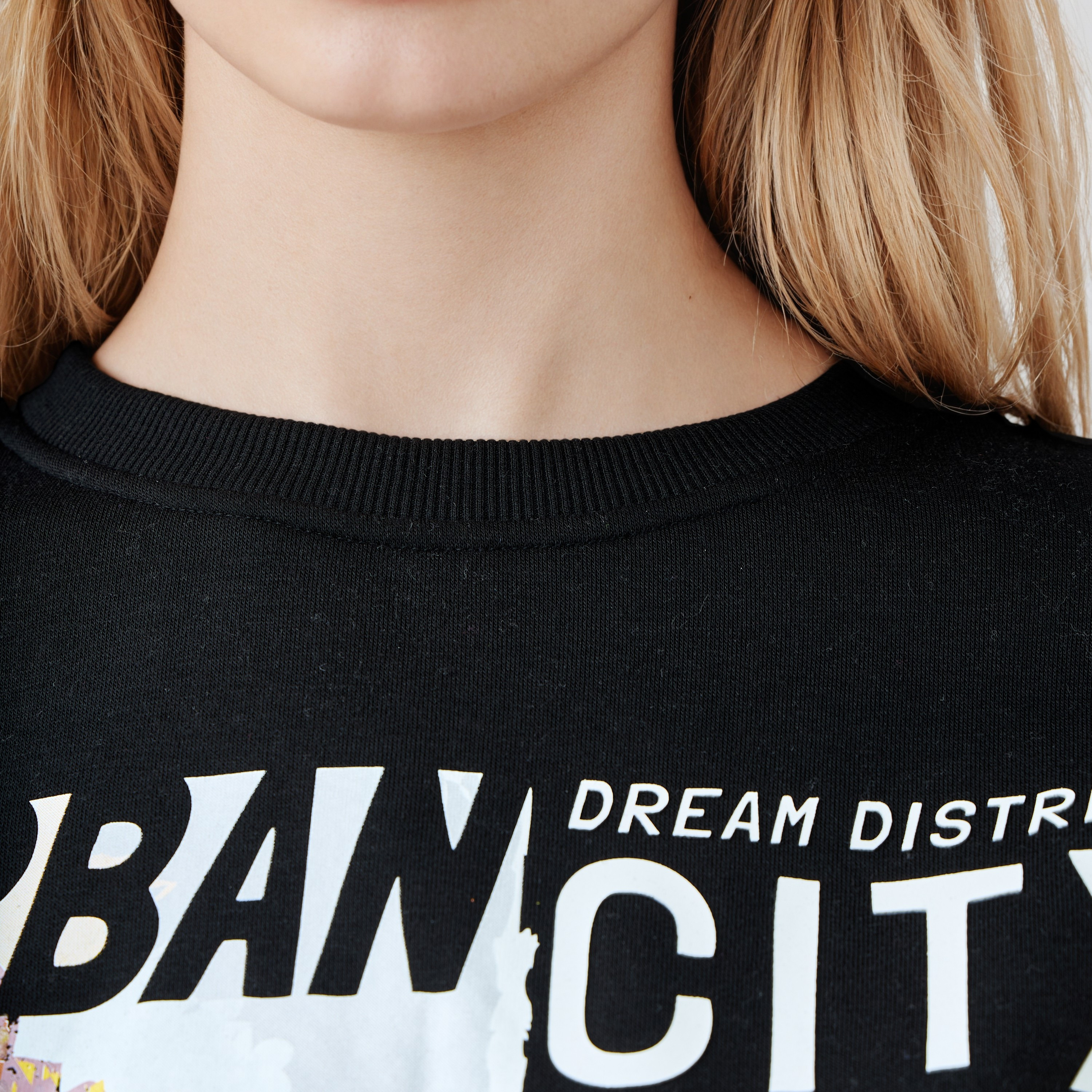 Graphic Print Sweatshirt with Crew Neck-women-winterwear-hoodiesandsweatshirts-sweatshirts-image-5