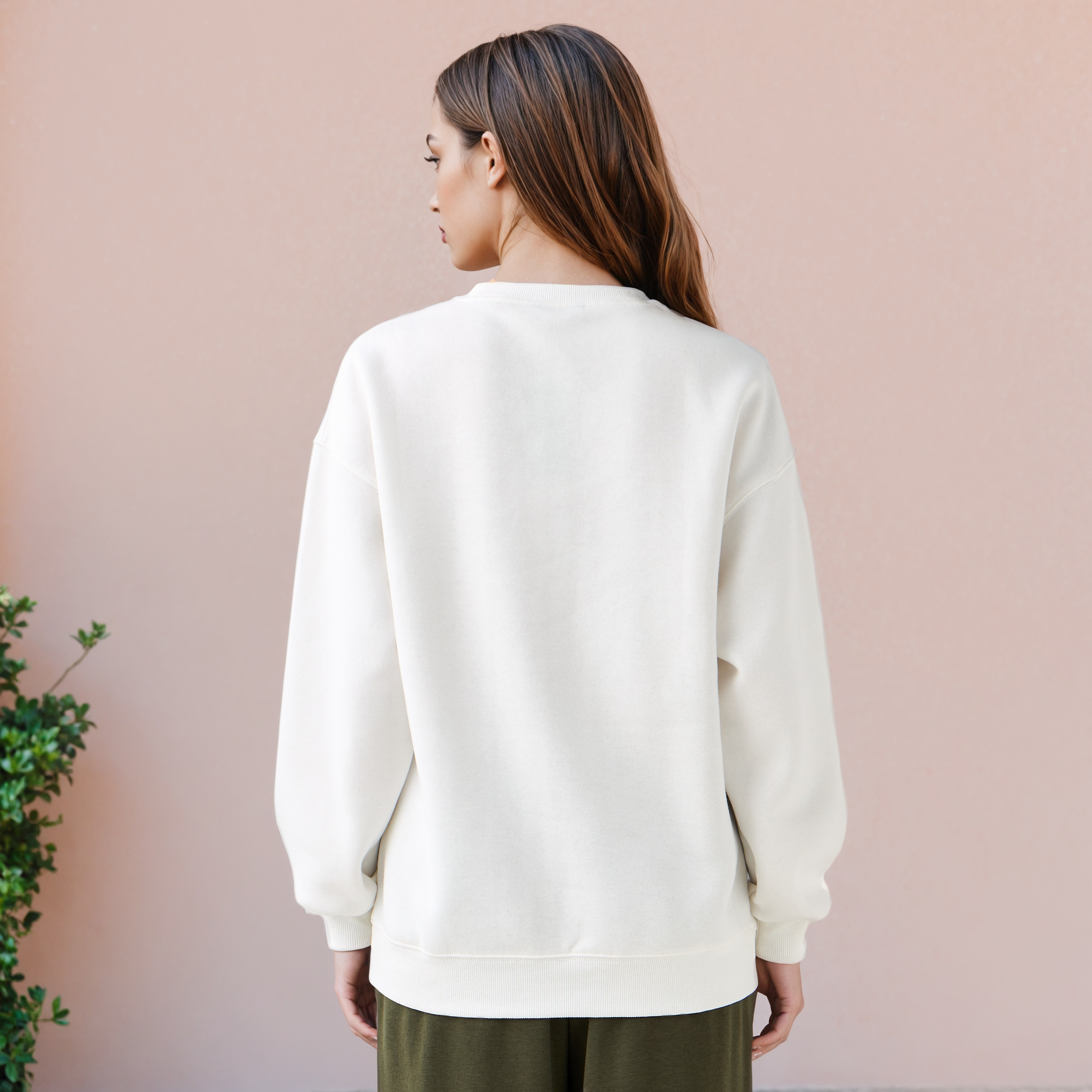 سويت شيرت بياقة ضيقة وطبعات جرافيك-women-clothing-hoodiesandsweatshirts-sweatshirts-image-8