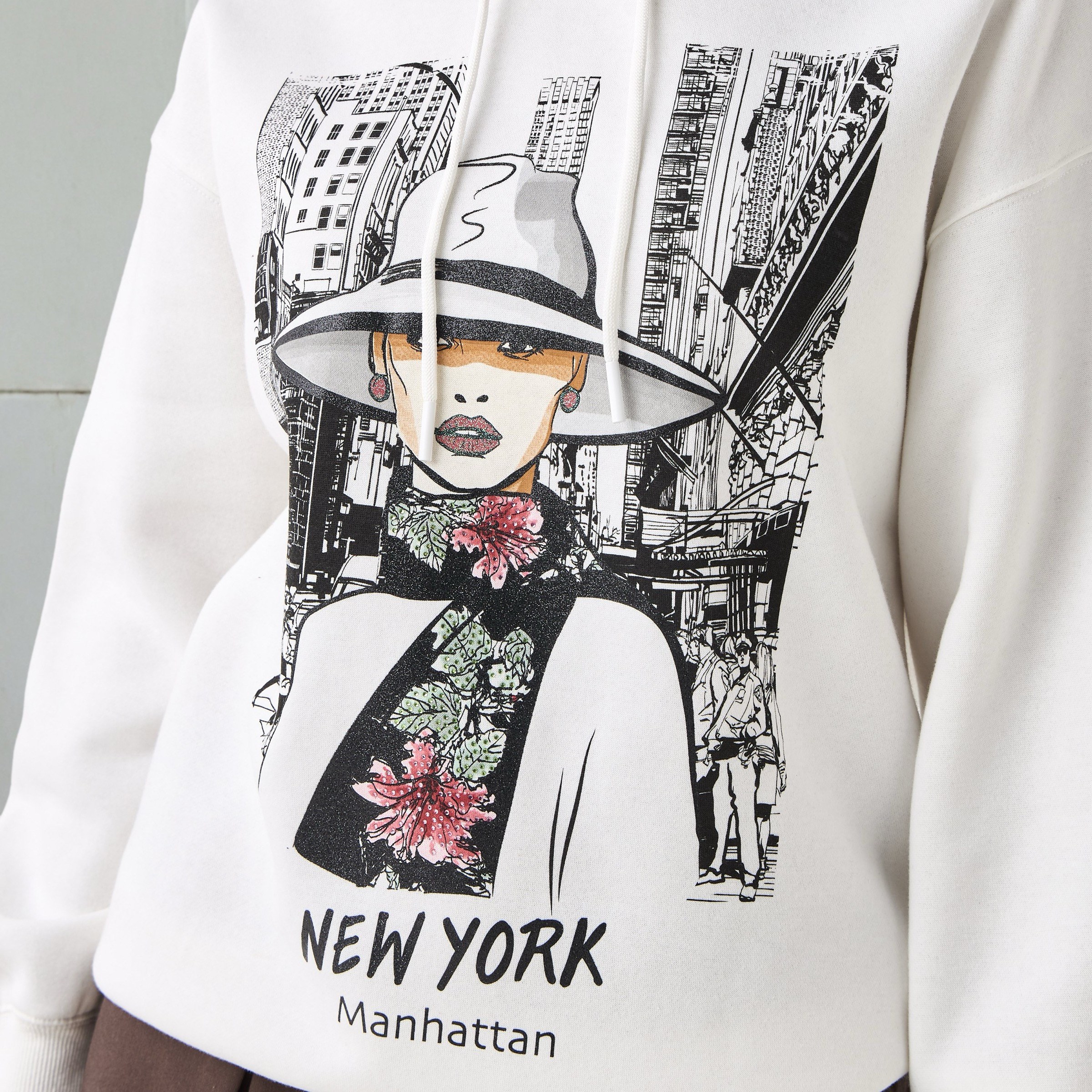 Hoodie with Graphic Print-women-winterwear-hoodiesandsweatshirts-hoodies-image-3