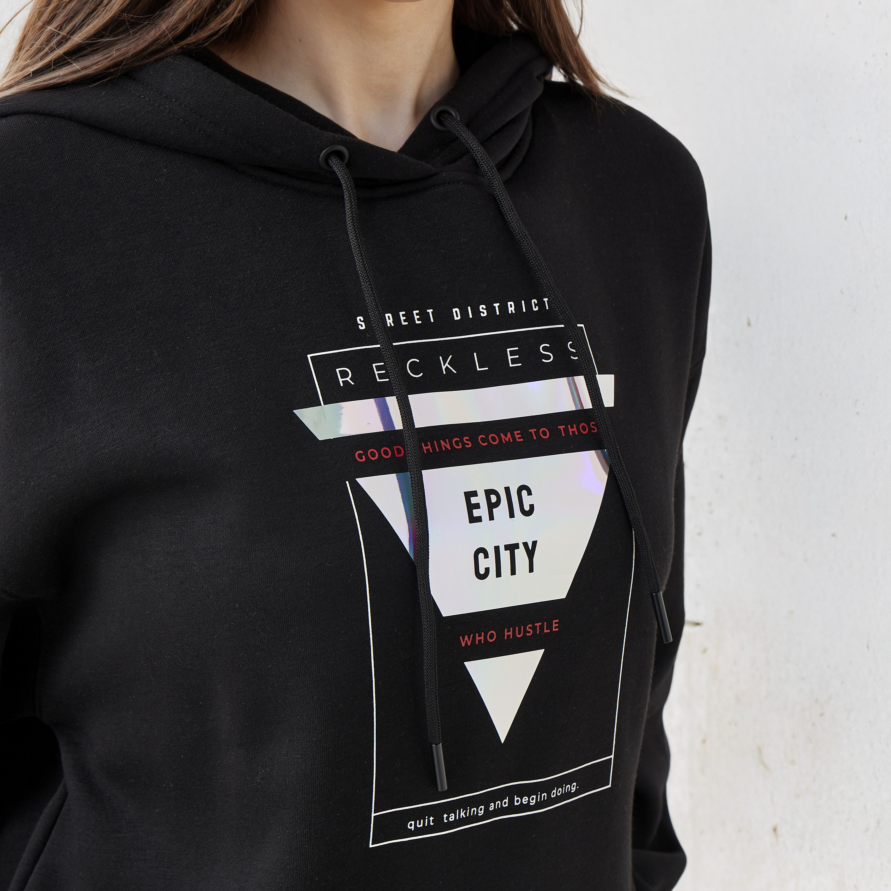 هودي بطبعات جرافيك-women-winterwear-hoodiesandsweatshirts-hoodies-image-3