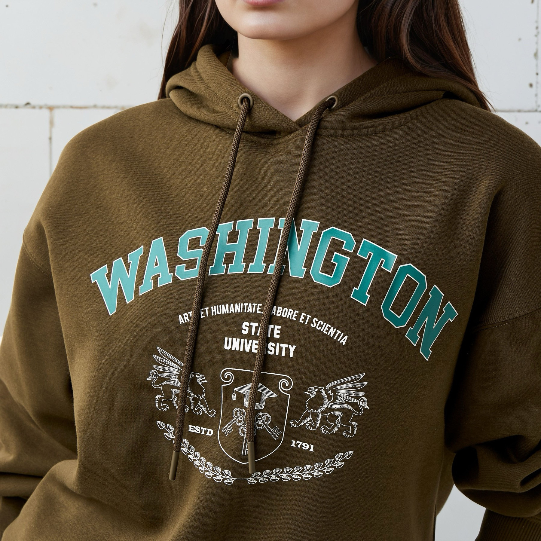 Hoodie with Graphic Print-women-winterwear-hoodiesandsweatshirts-hoodies-image-5