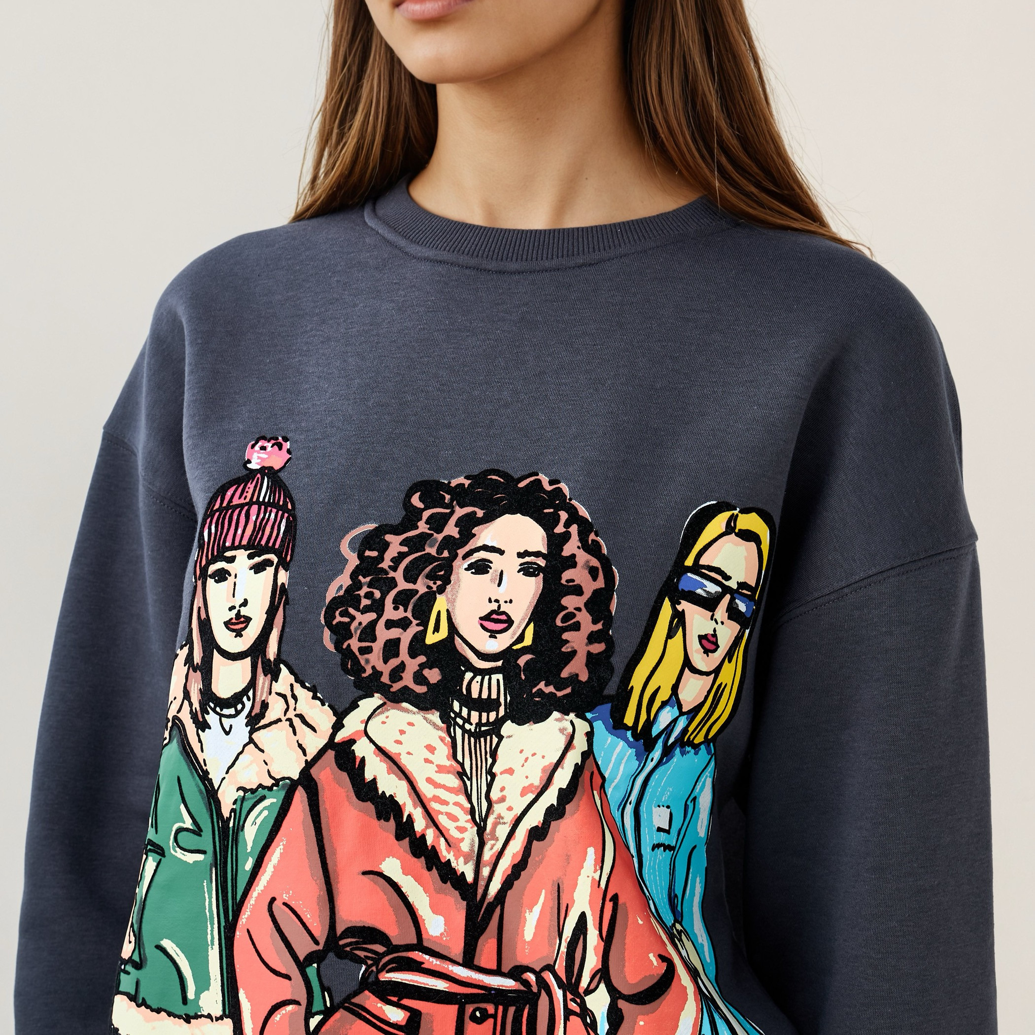 Graphic Print Sweatshirt with Crew Neck-women-winterwear-hoodiesandsweatshirts-sweatshirts-image-4